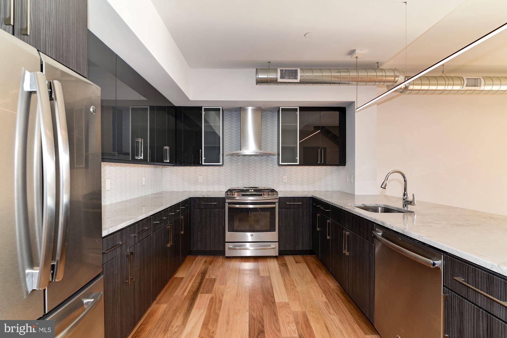 WASHINGTON SQ - Residential Lease
