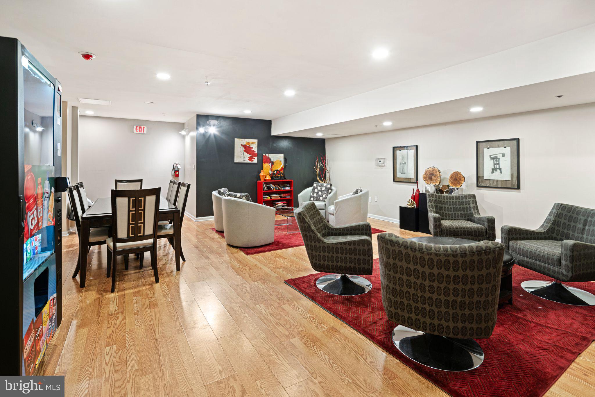 WASHINGTON SQ WEST - Residential