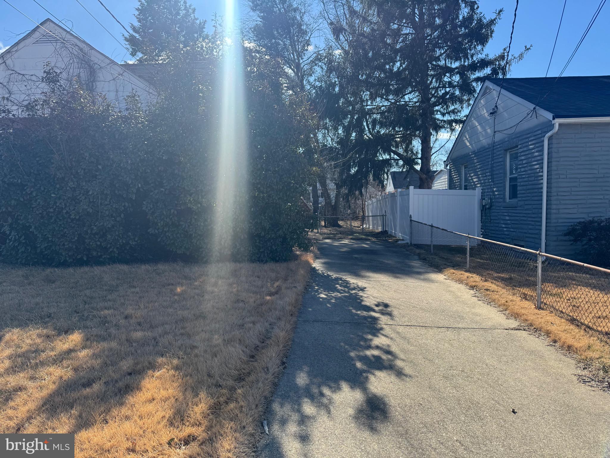 NEWFIELD - Residential