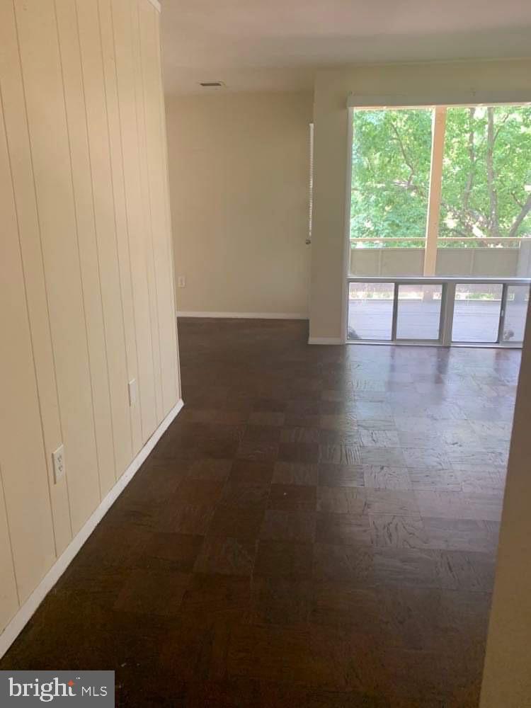 HOLLY HILL CONDOMINIUMS - Residential