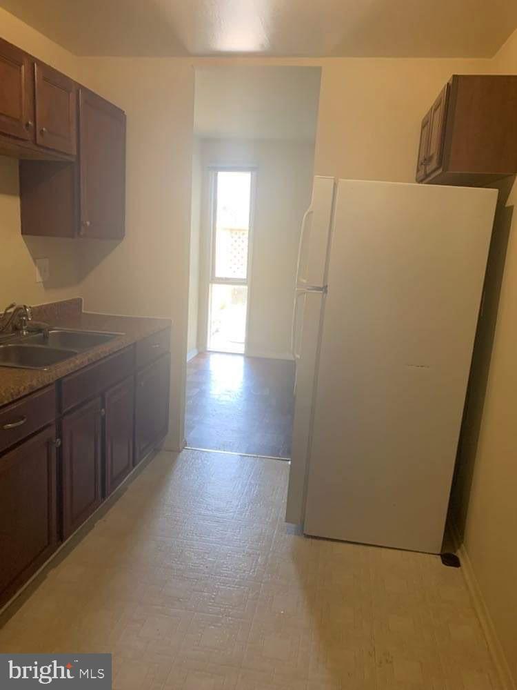 HOLLY HILL CONDOMINIUMS - Residential