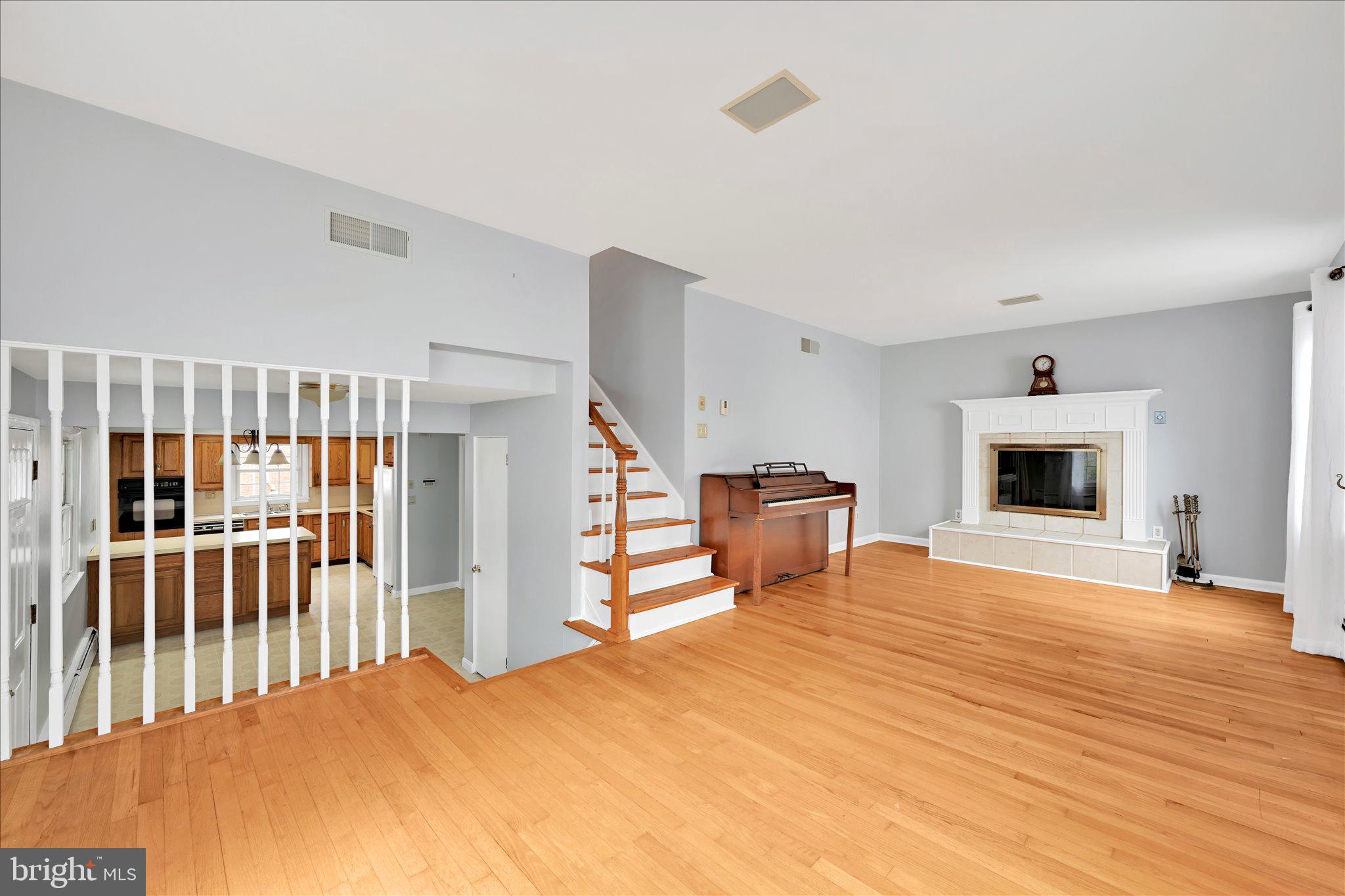 BEVERLY PARK - Residential