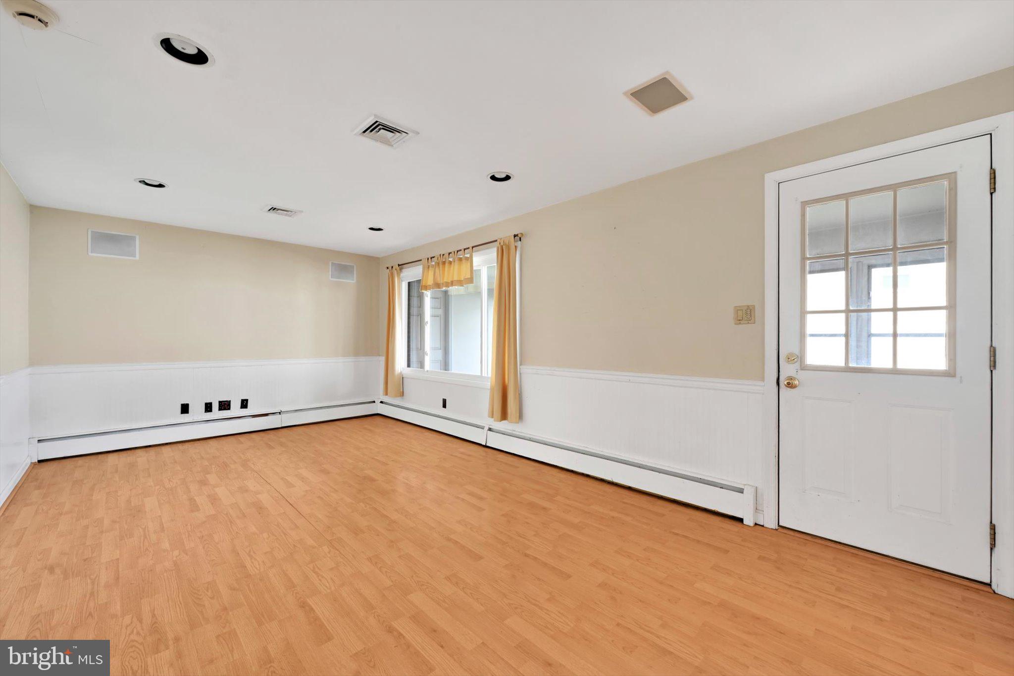 BEVERLY PARK - Residential