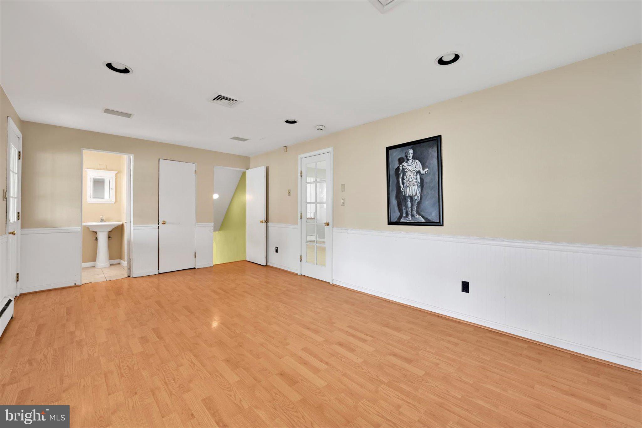 BEVERLY PARK - Residential