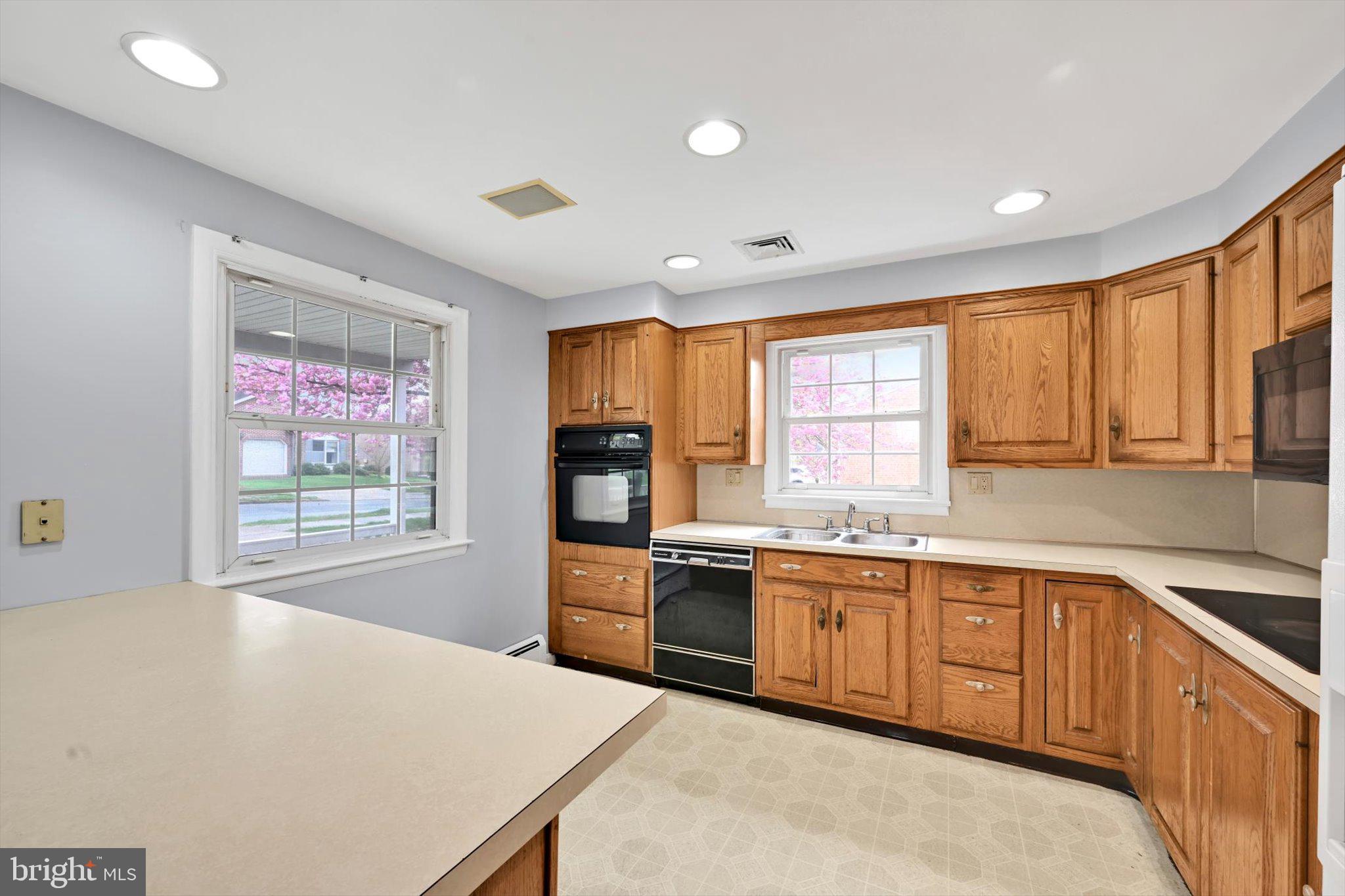 BEVERLY PARK - Residential