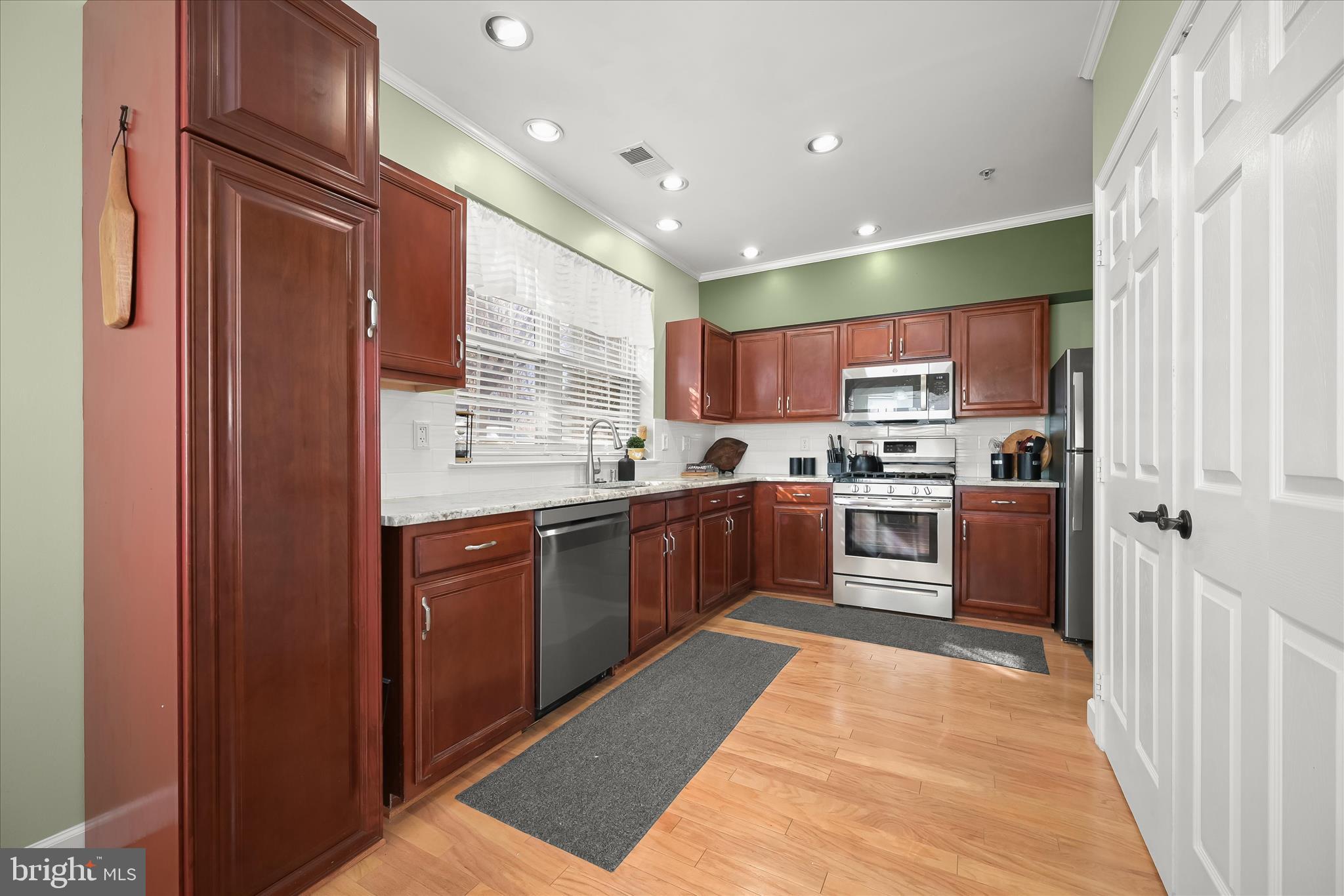 WELLFLEET MEWS - Residential