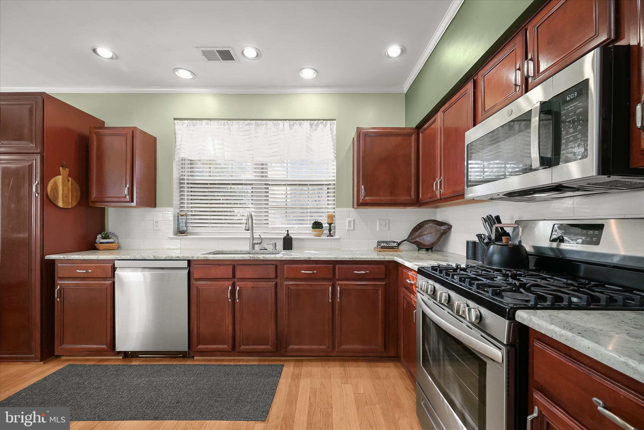 WELLFLEET MEWS - Residential