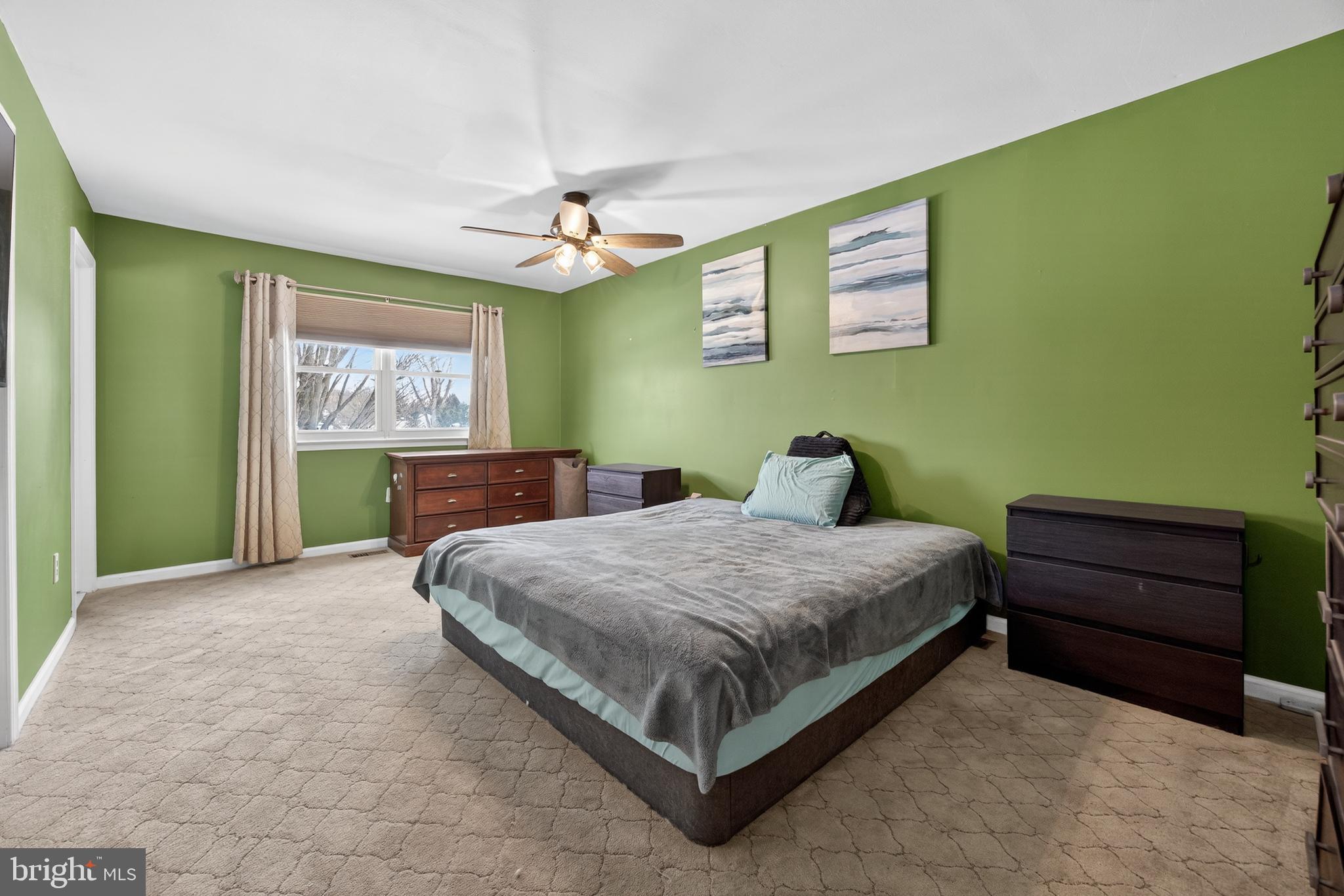 HAMPTON HILLS - Residential