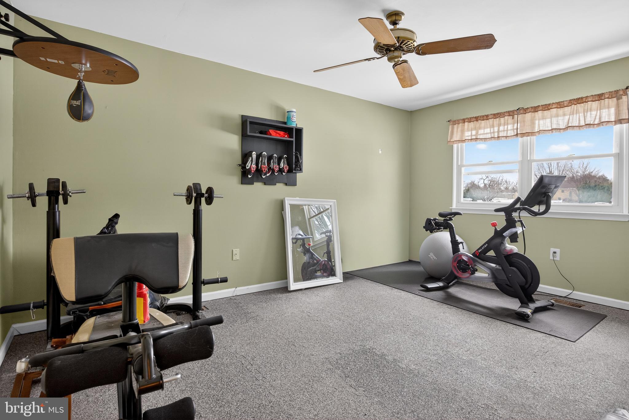 HAMPTON HILLS - Residential