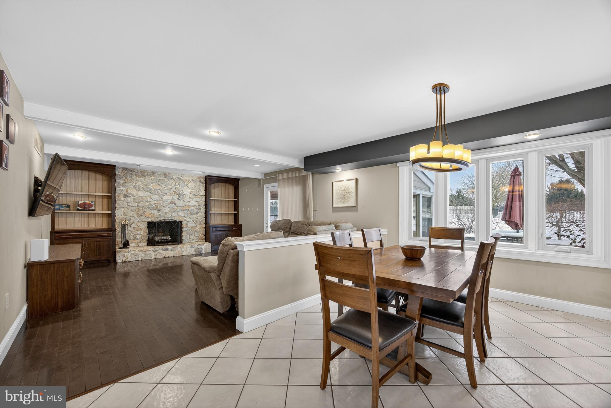 HAMPTON HILLS - Residential