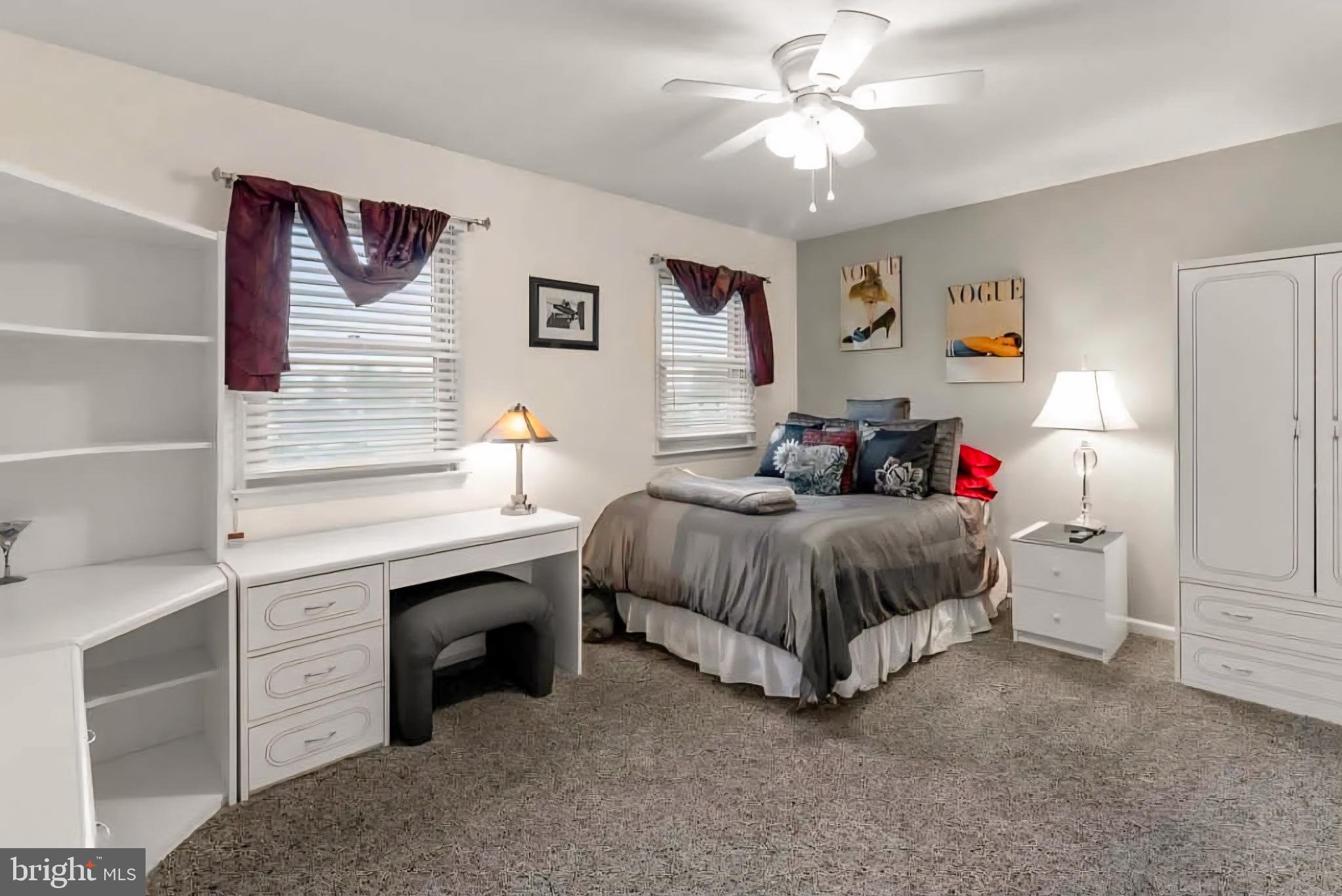 HAMPTON HILLS - Residential