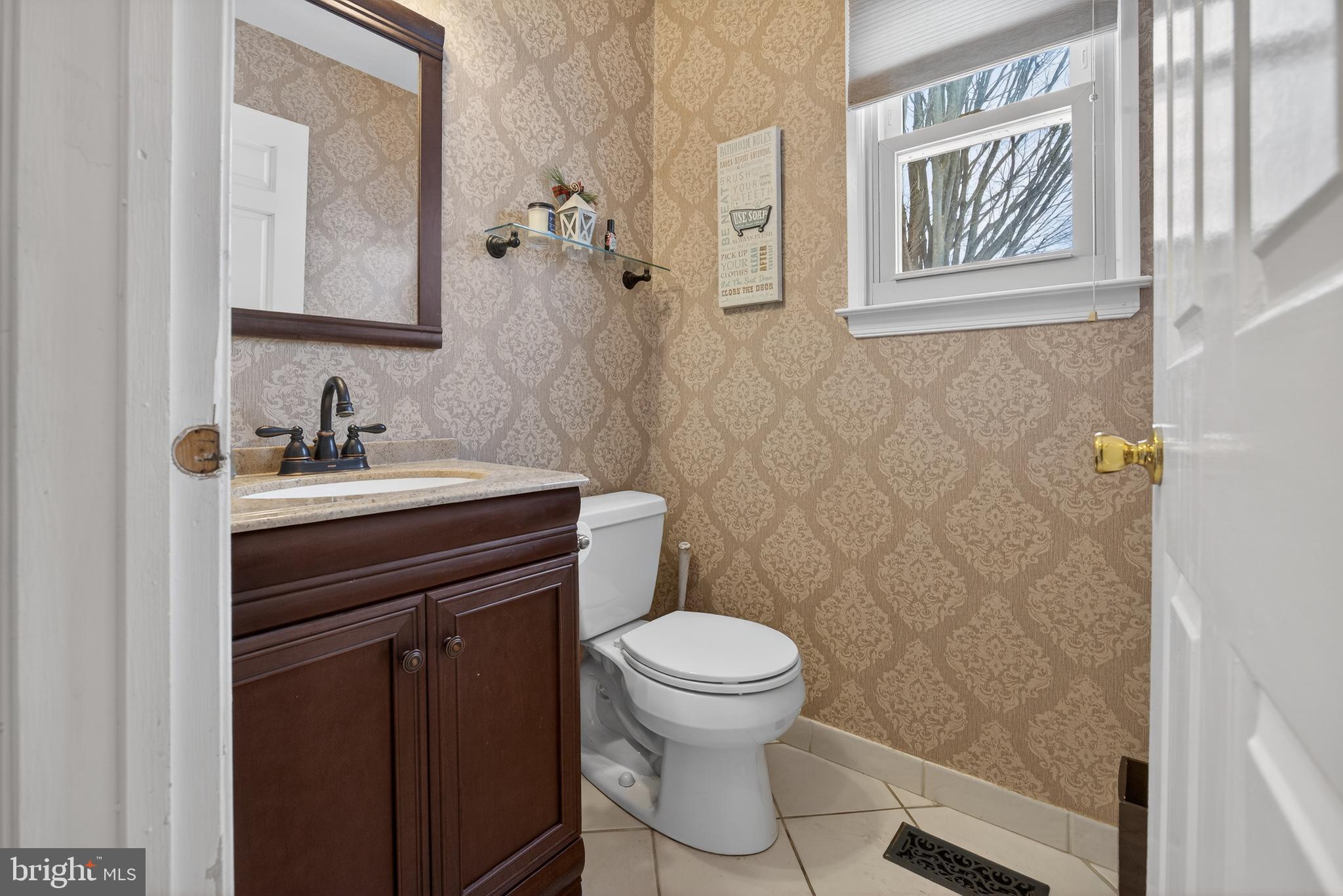 HAMPTON HILLS - Residential