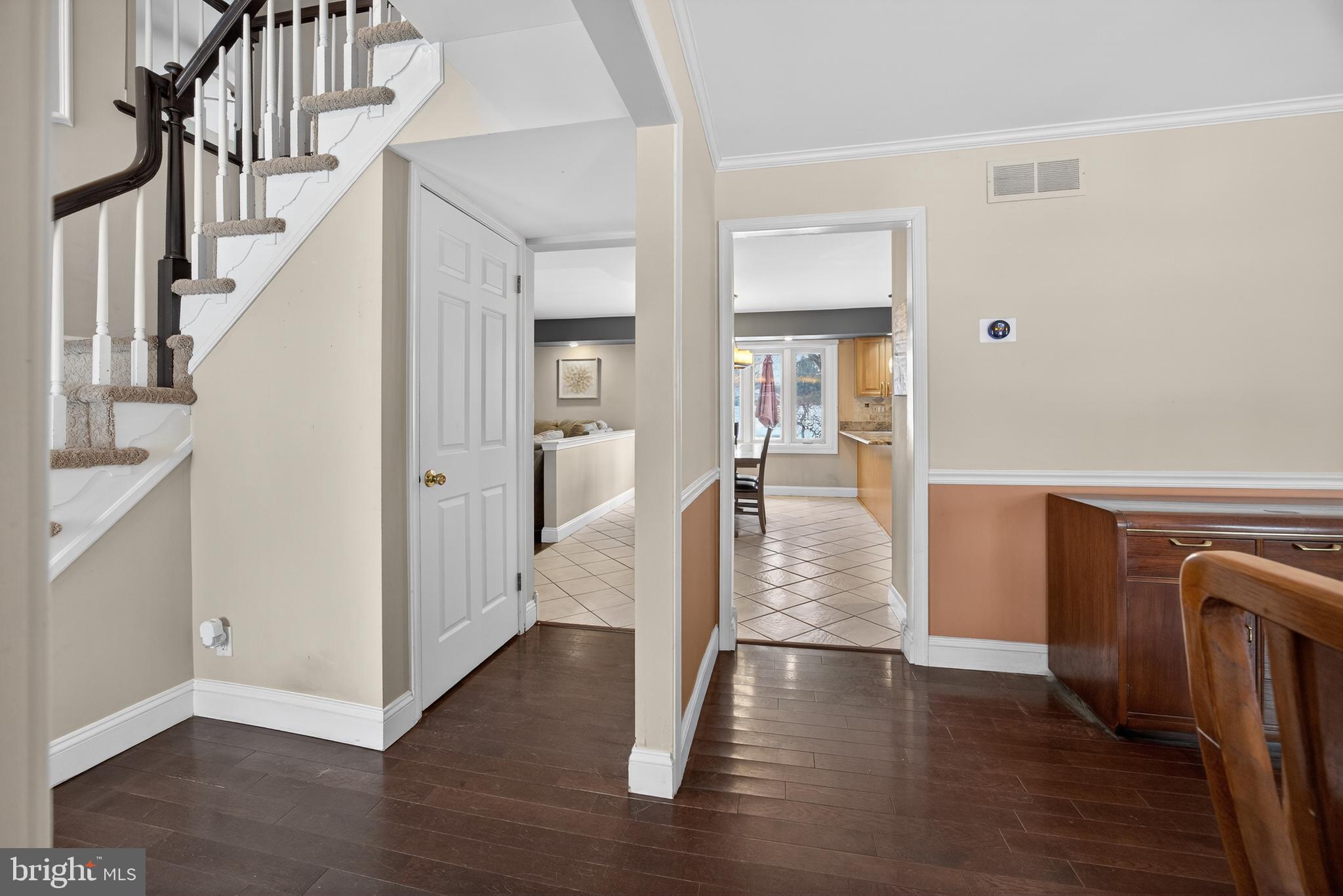 HAMPTON HILLS - Residential