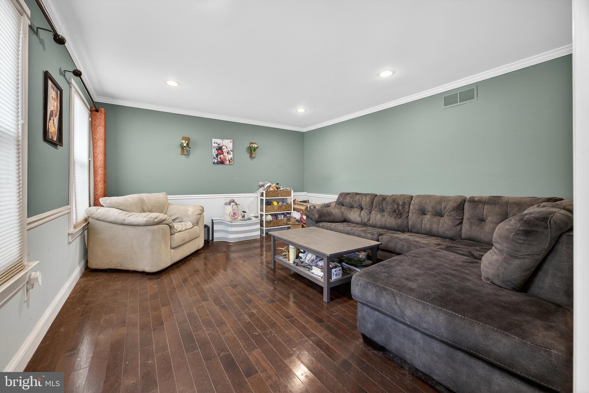 HAMPTON HILLS - Residential