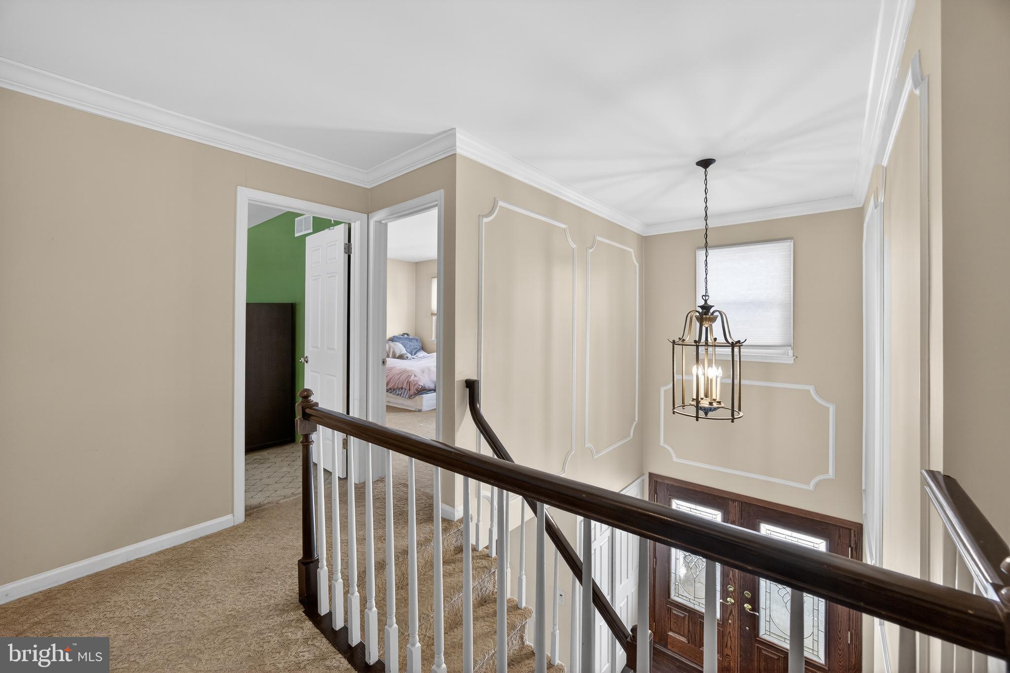 HAMPTON HILLS - Residential