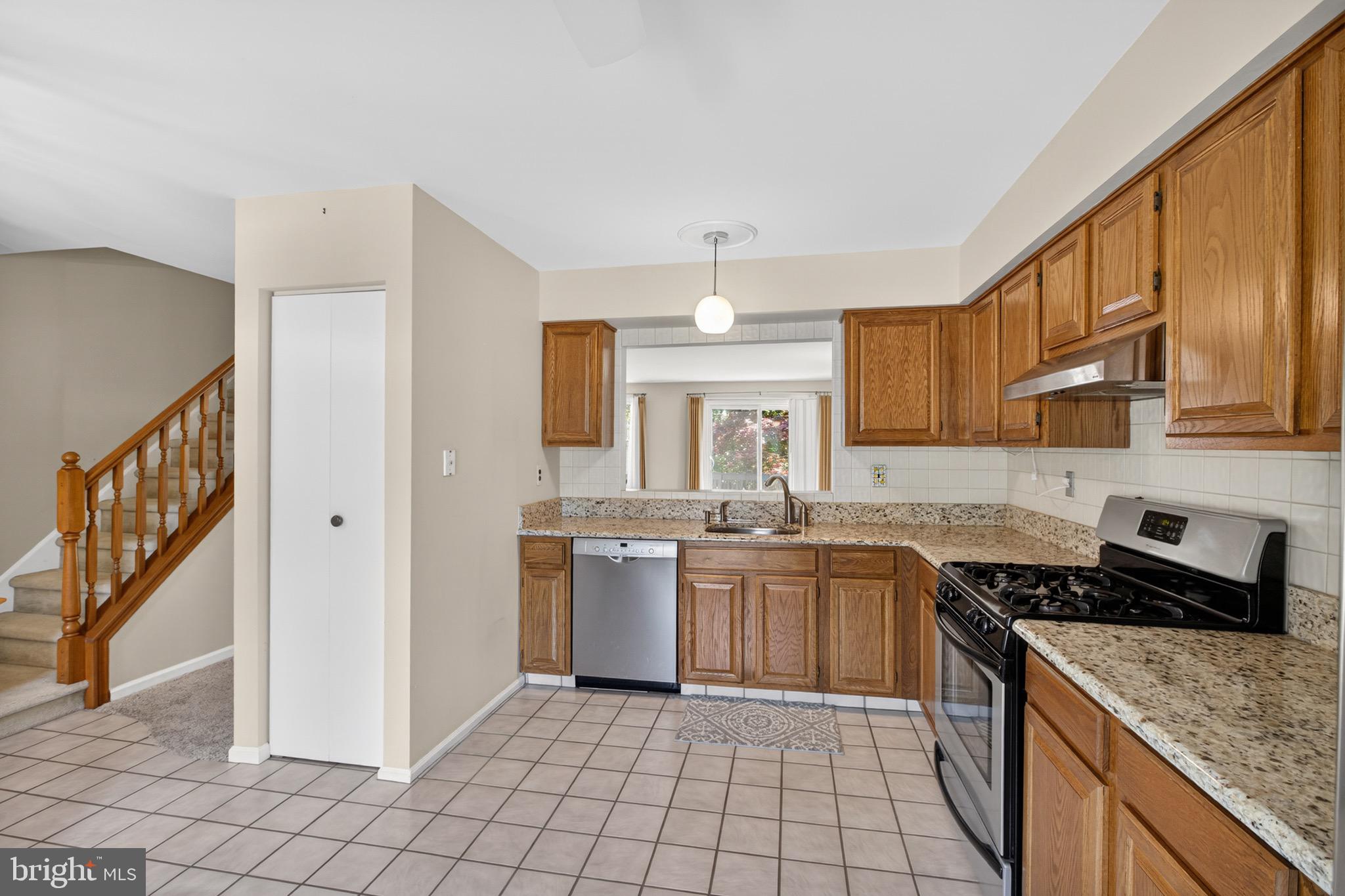 CHERRY TREE KNOLL - Residential