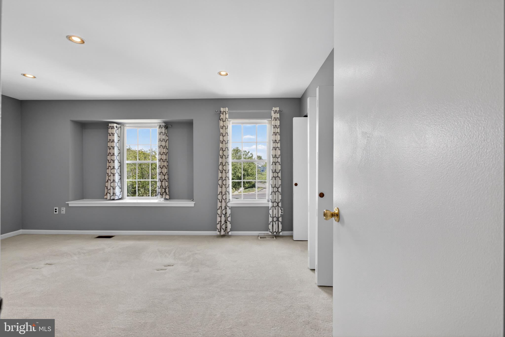 CHERRY TREE KNOLL - Residential