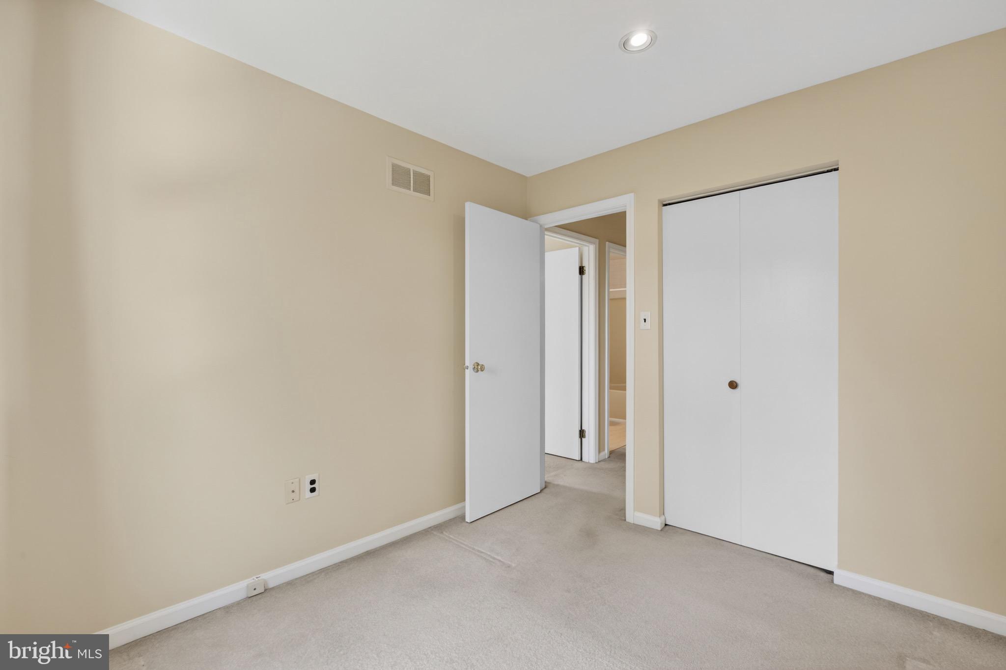 CHERRY TREE KNOLL - Residential