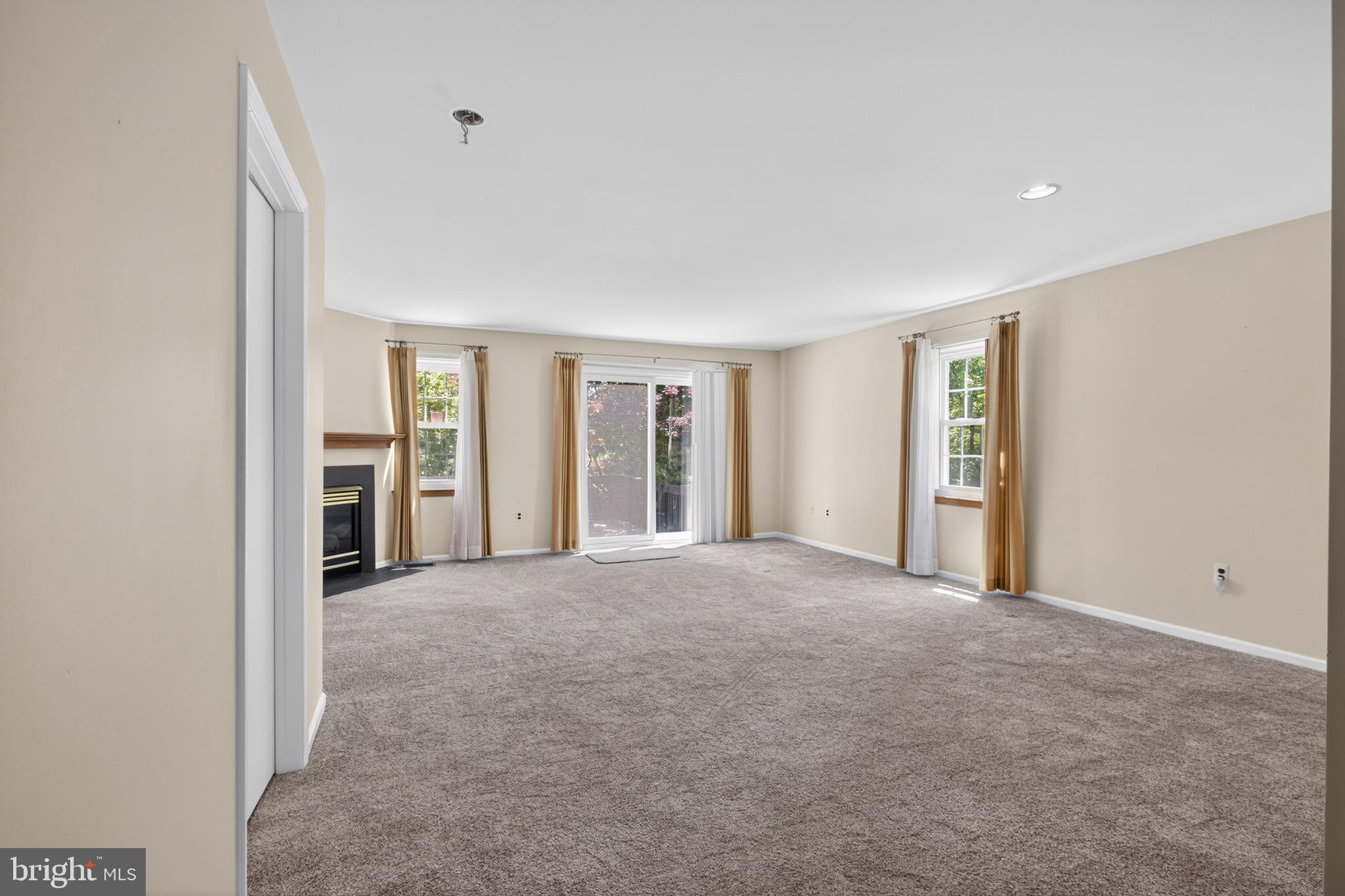 CHERRY TREE KNOLL - Residential