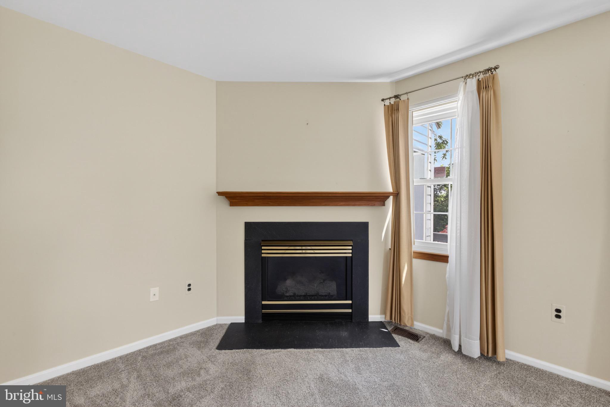 CHERRY TREE KNOLL - Residential