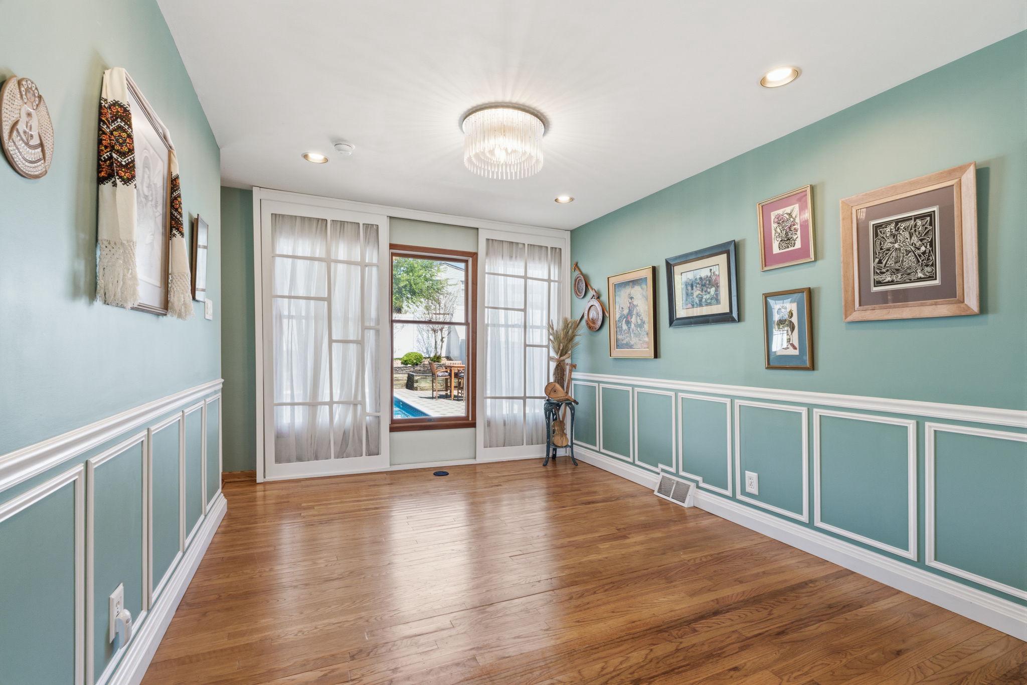 8876 RISING SUN AVENUE