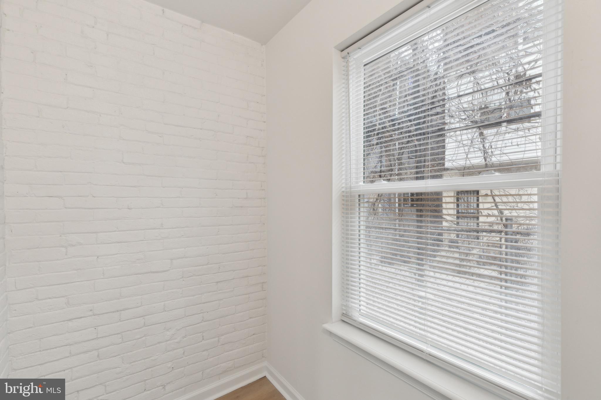 WALNUT HILL - Residential