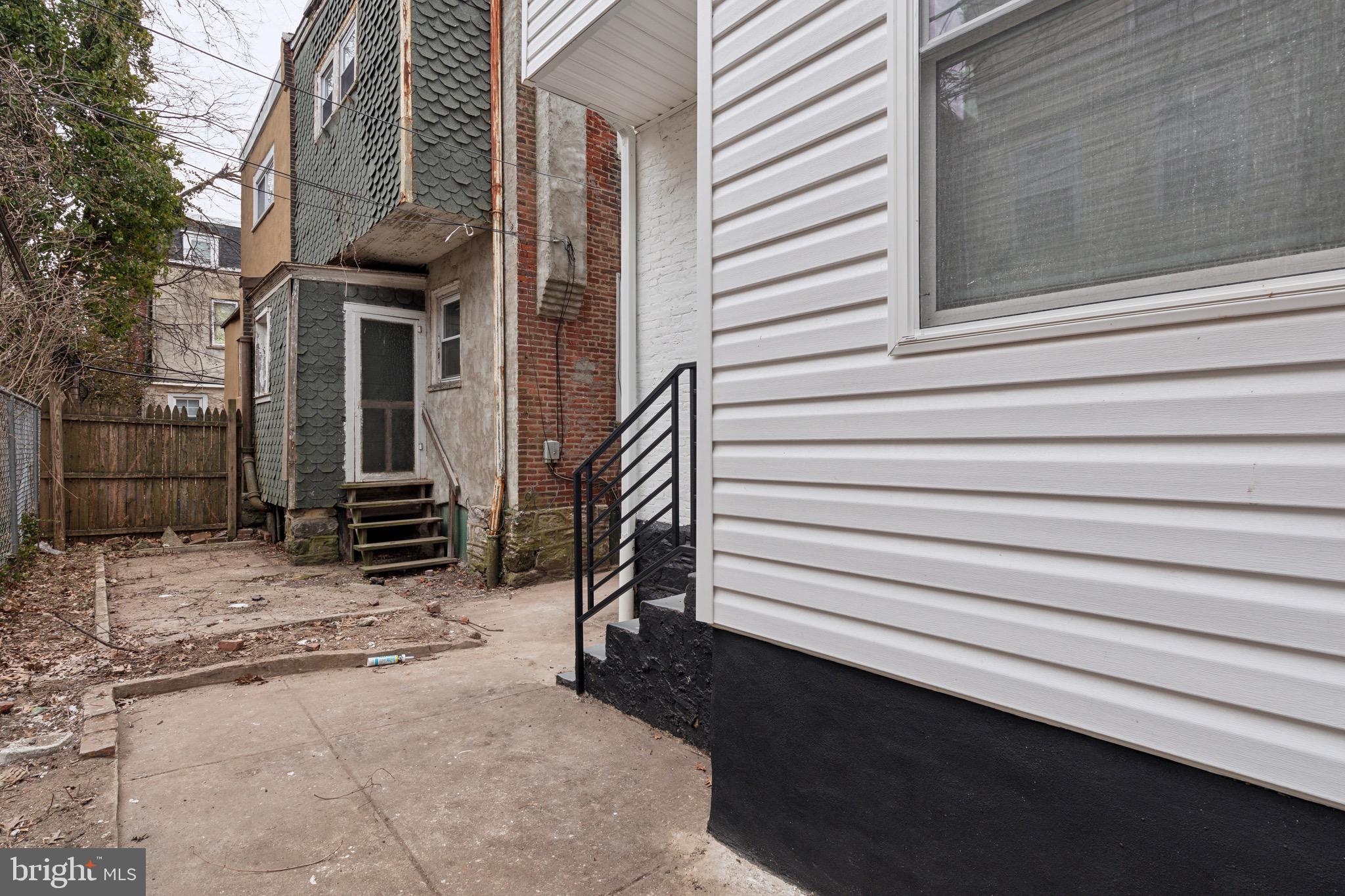 WALNUT HILL - Residential