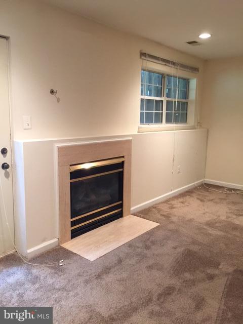 CASCADES LOWES ISLAND - Residential Lease