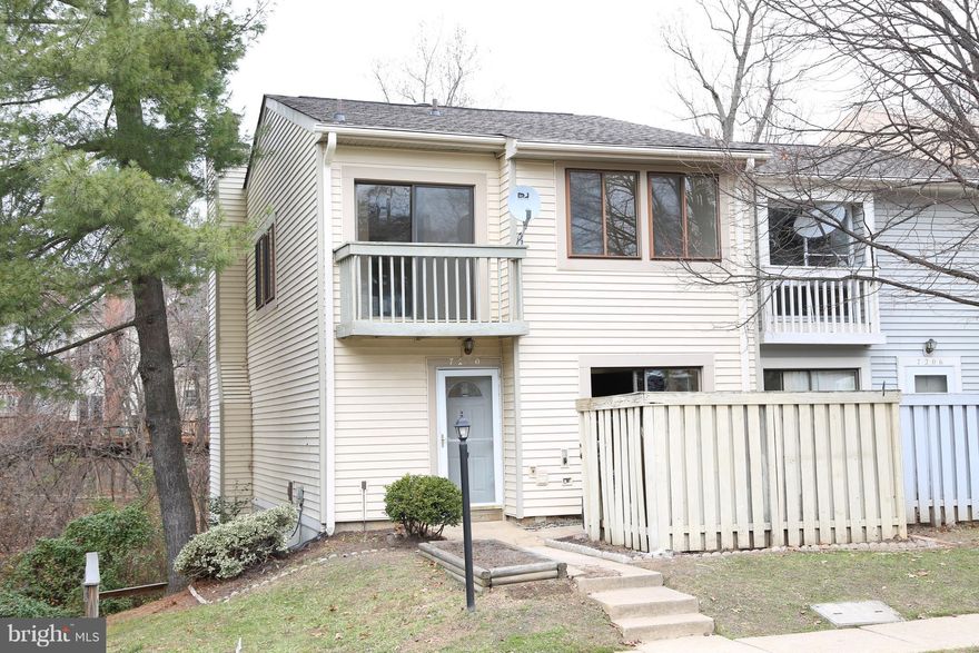 Wow! Bright, Airy, Fully Renovated 2.1 Level Condo in Convenient Location. Beautifully Renovated 3 Bedroom, 2.1 Bath with Brand New Kitchen, Granite Counter top, Stainless Steel Appliances, Ceramic Tile, New Carpet, Fresh Paint**New HVAC**. Private balconies. Master Bedroom with Walk-In closet. Close to shopping centers and Major Highways.