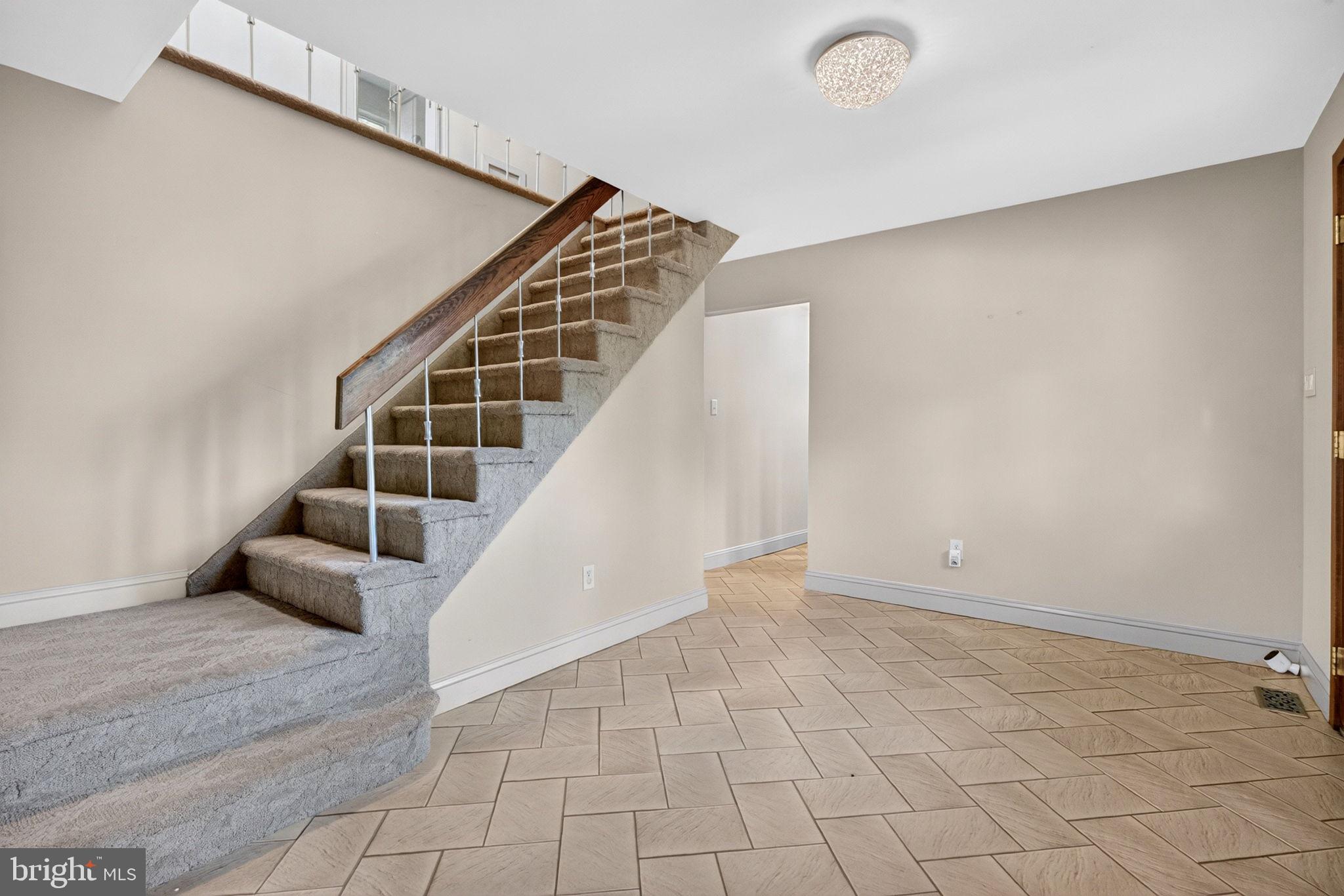 21 TEAK COURT