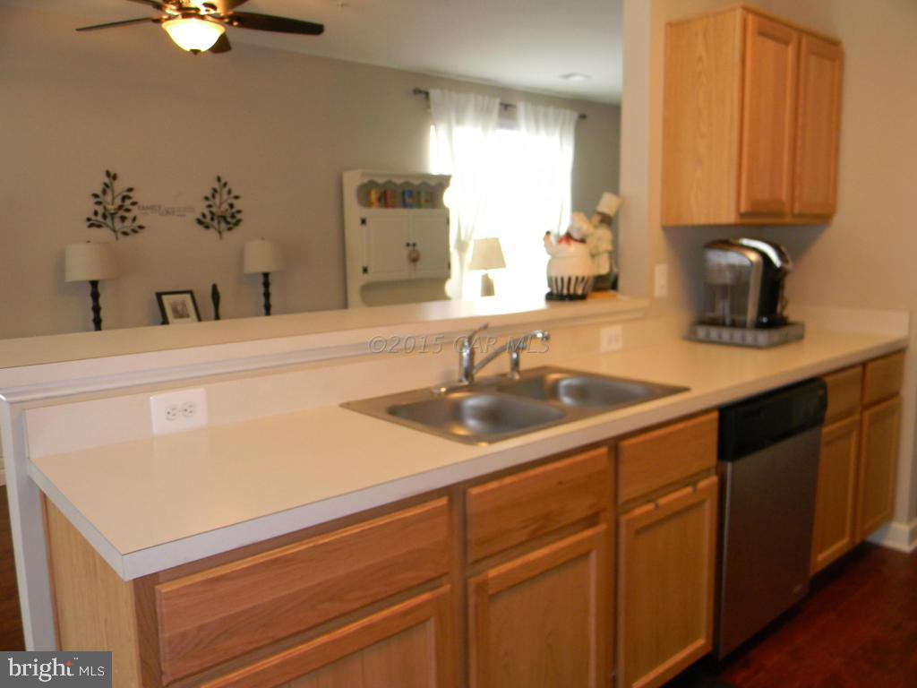 COLONIAL VILLAGE - Residential