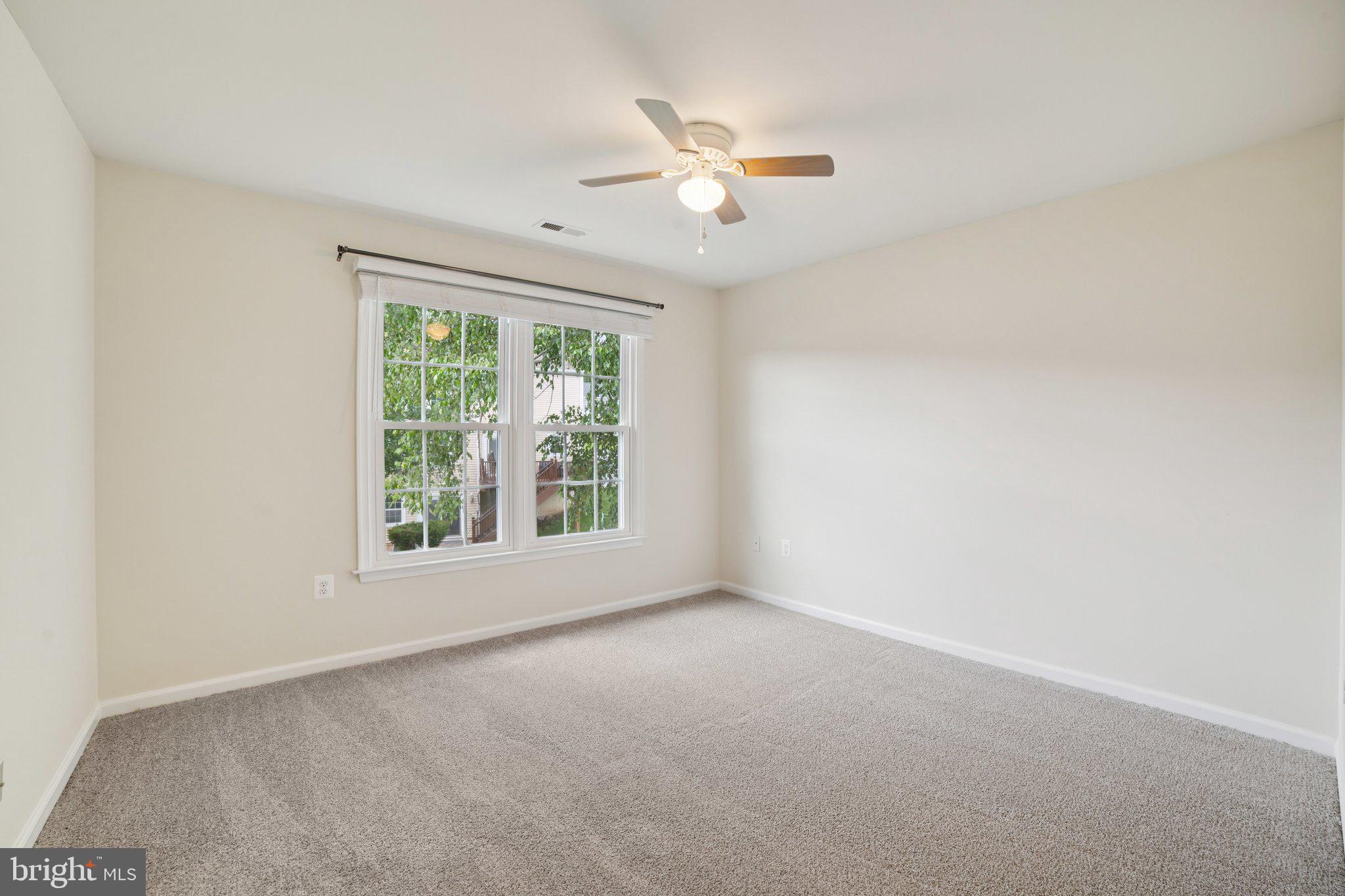 HAMPTON OAKS - Residential