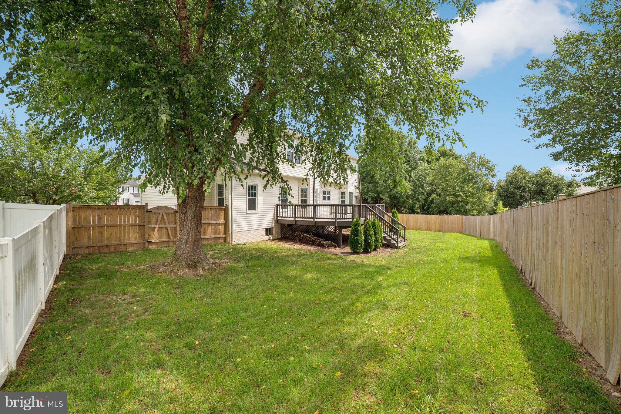 HAMPTON OAKS - Residential