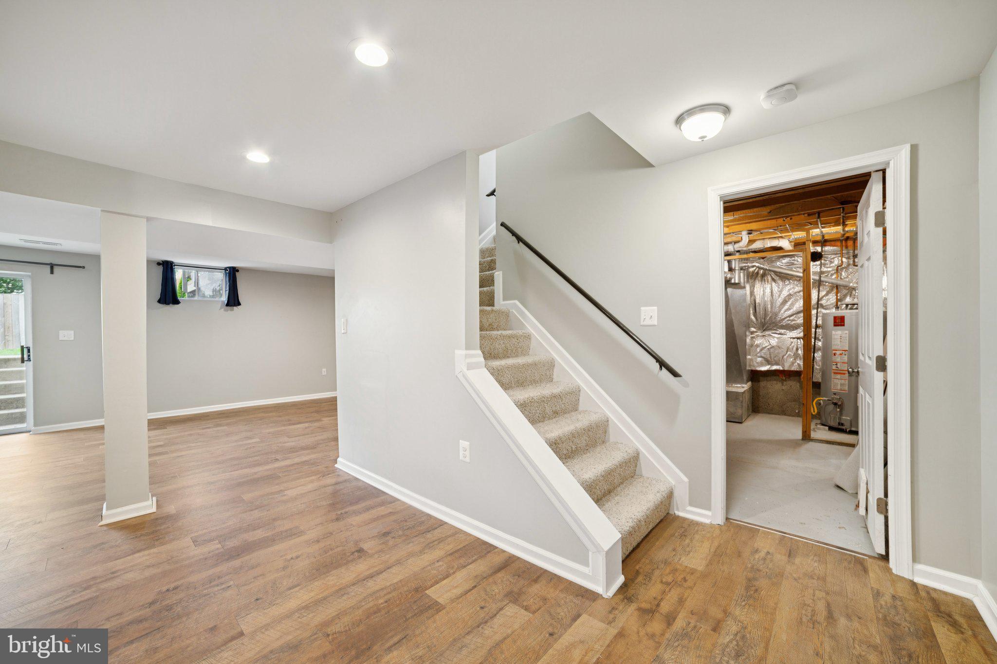 HAMPTON OAKS - Residential