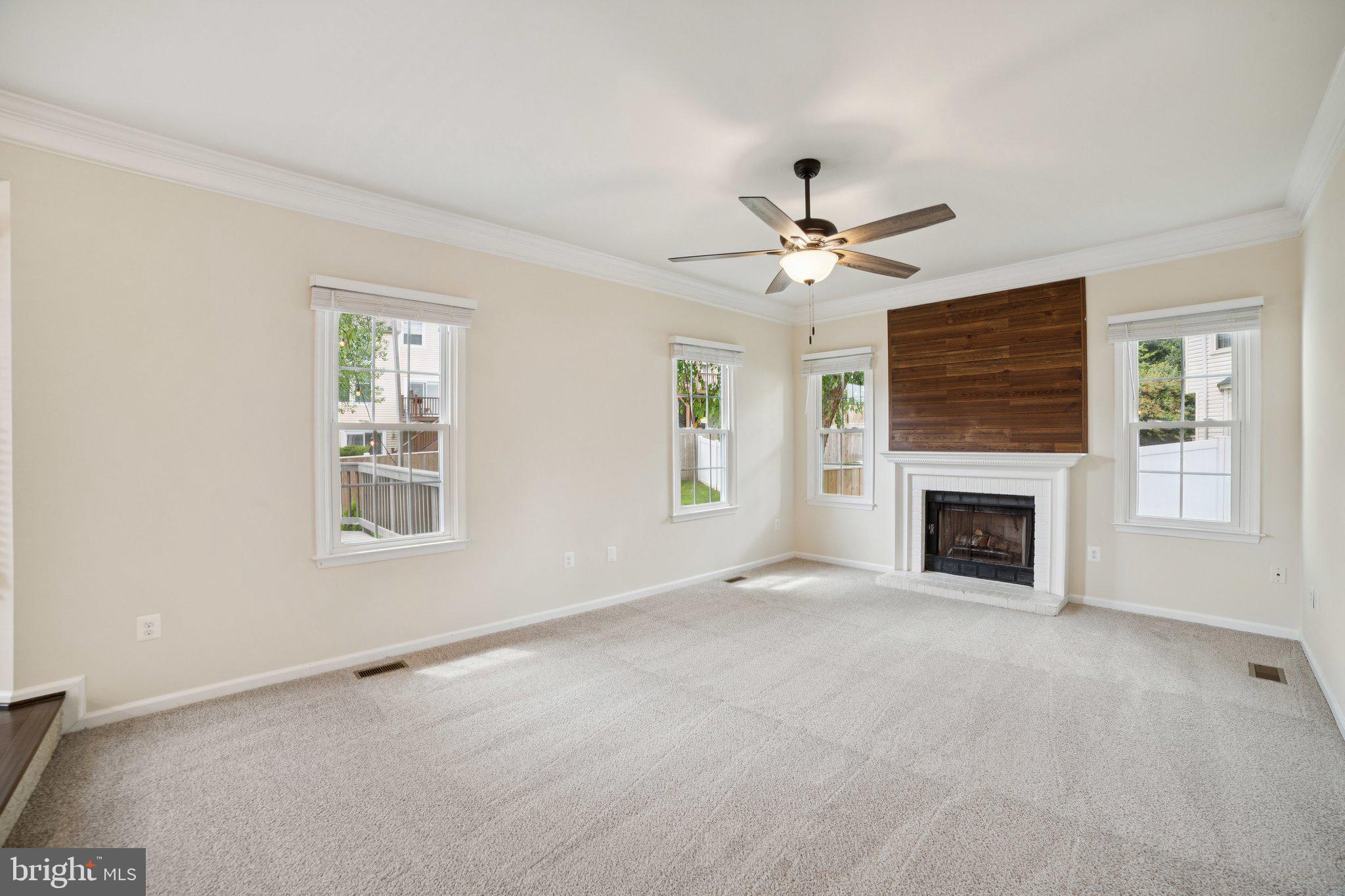 HAMPTON OAKS - Residential