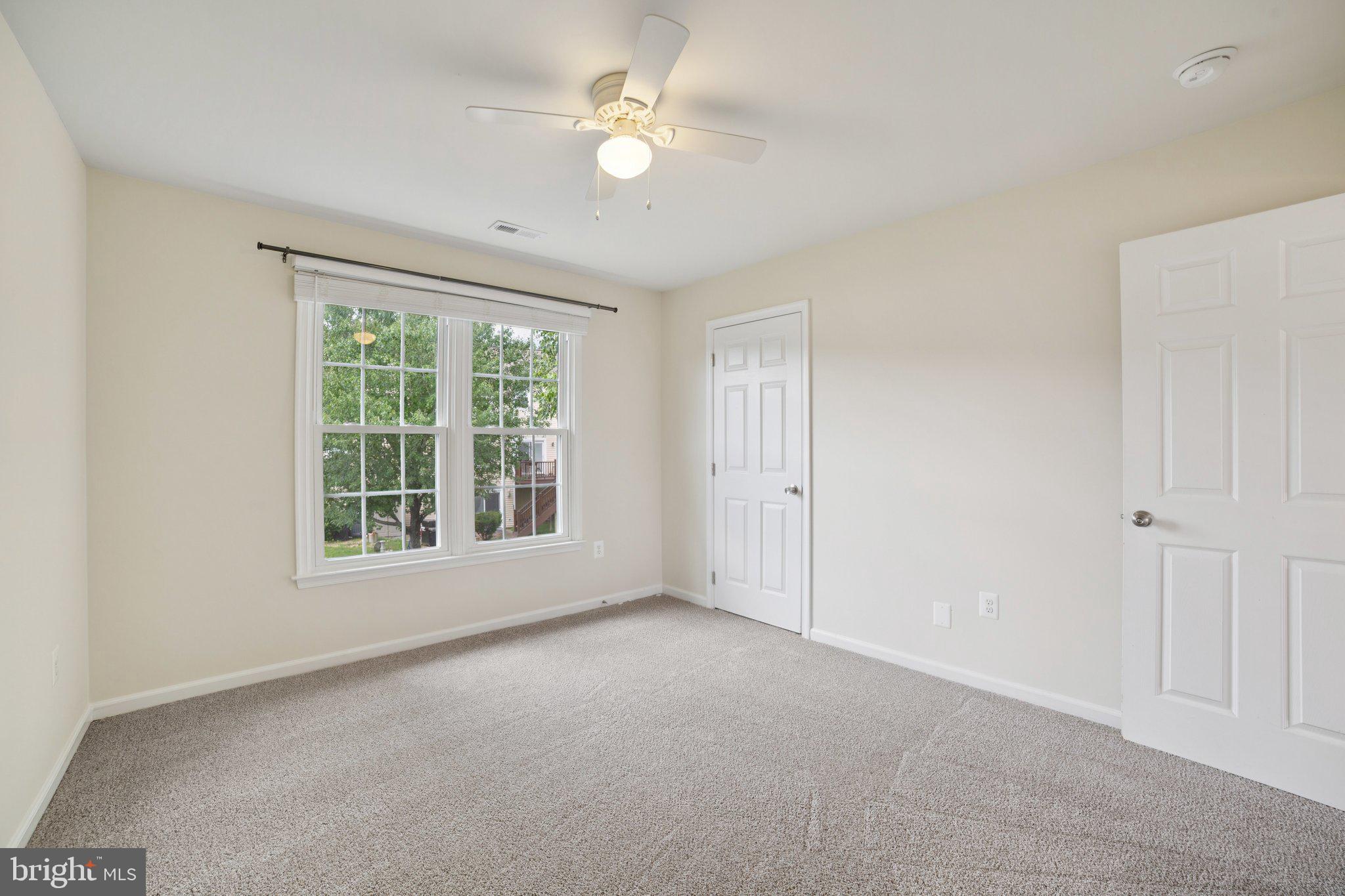 HAMPTON OAKS - Residential