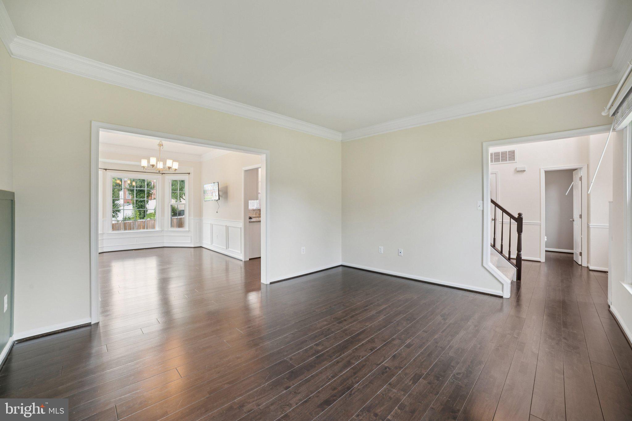 HAMPTON OAKS - Residential