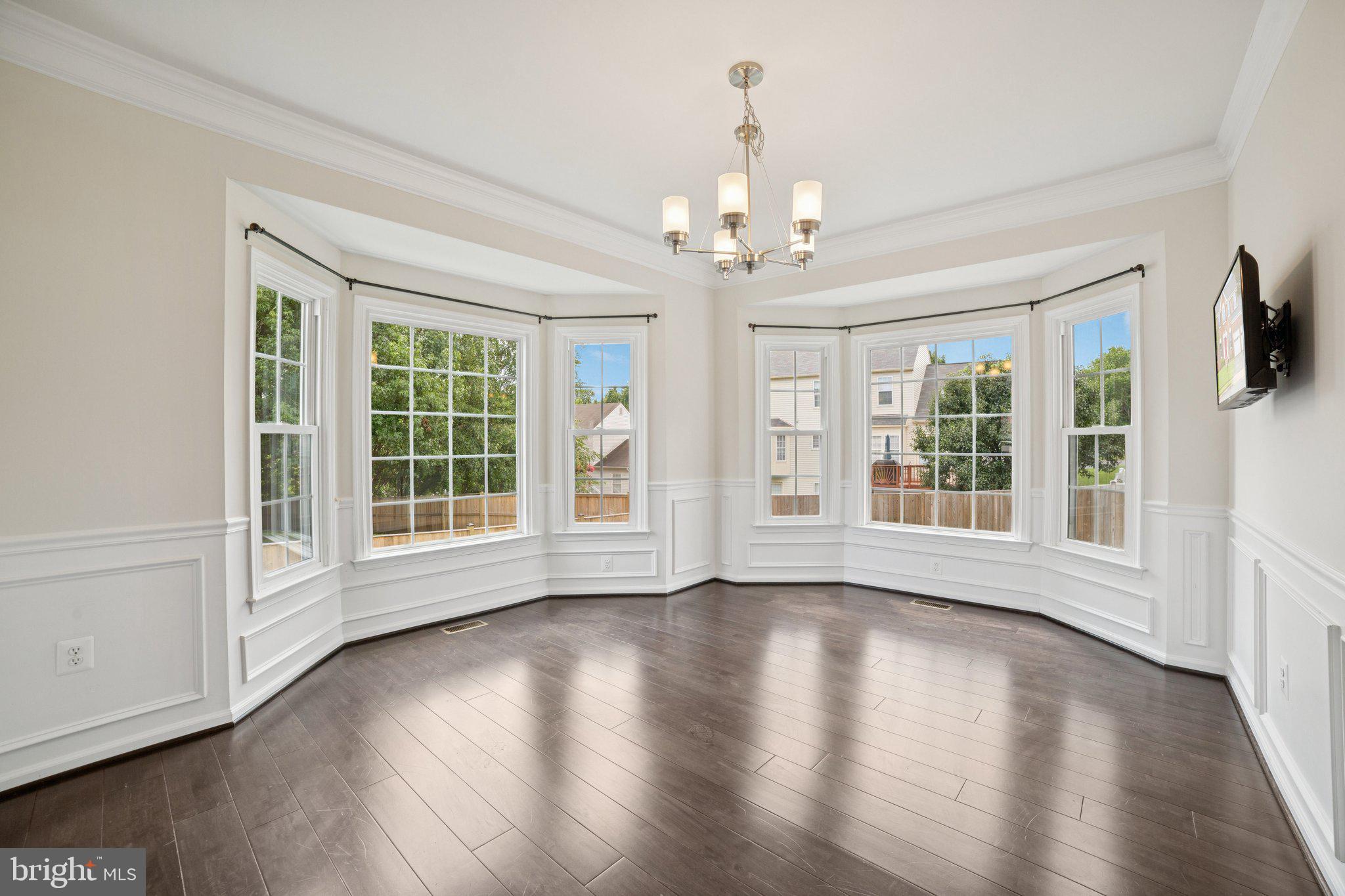 HAMPTON OAKS - Residential