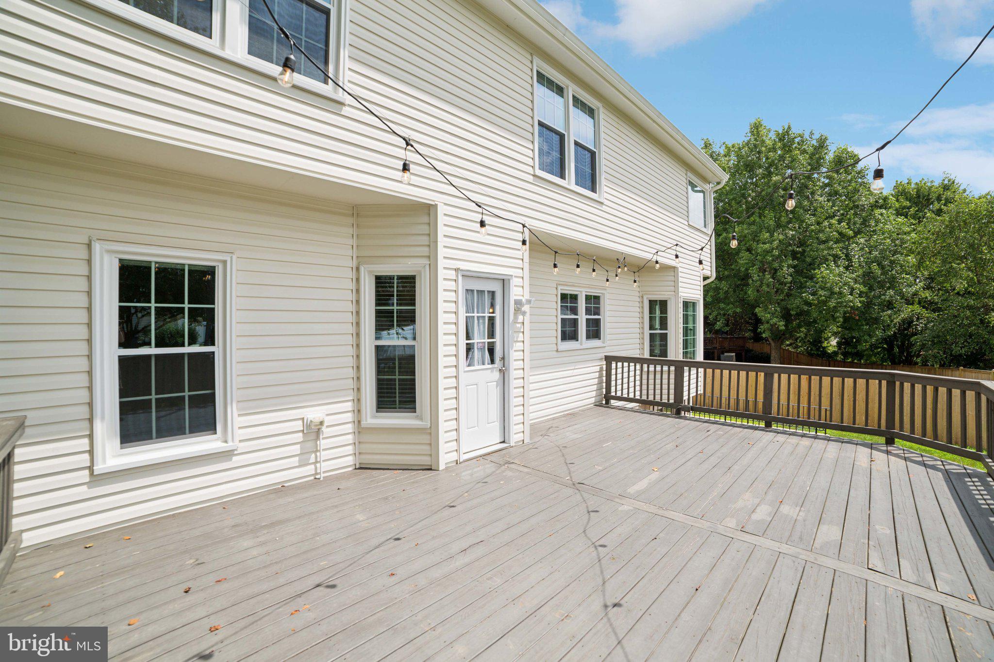 HAMPTON OAKS - Residential