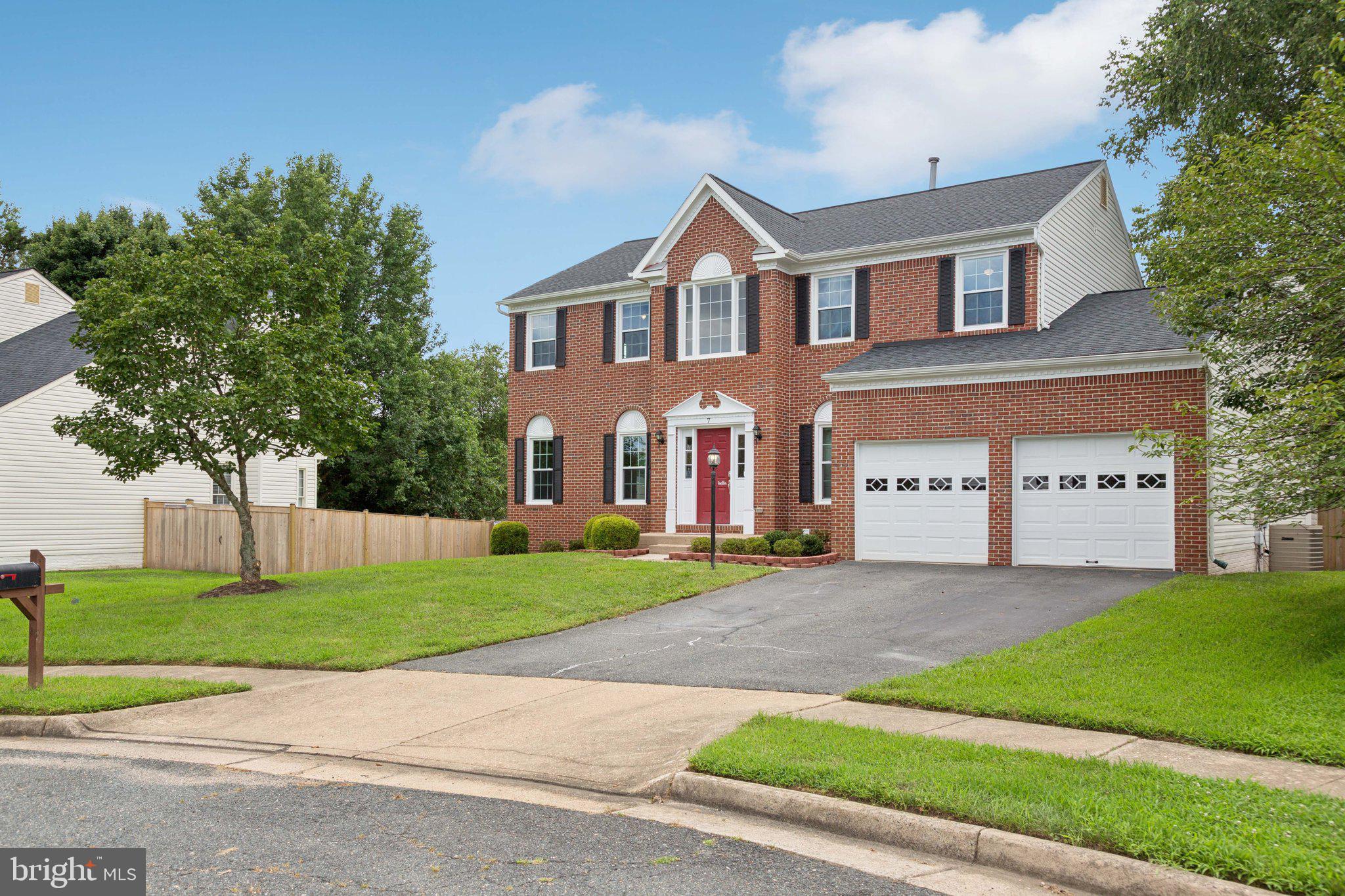 HAMPTON OAKS - Residential