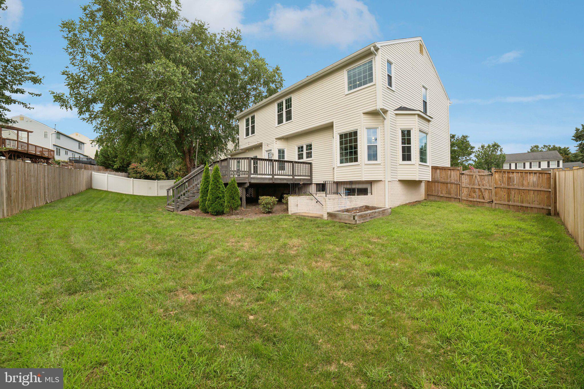 HAMPTON OAKS - Residential