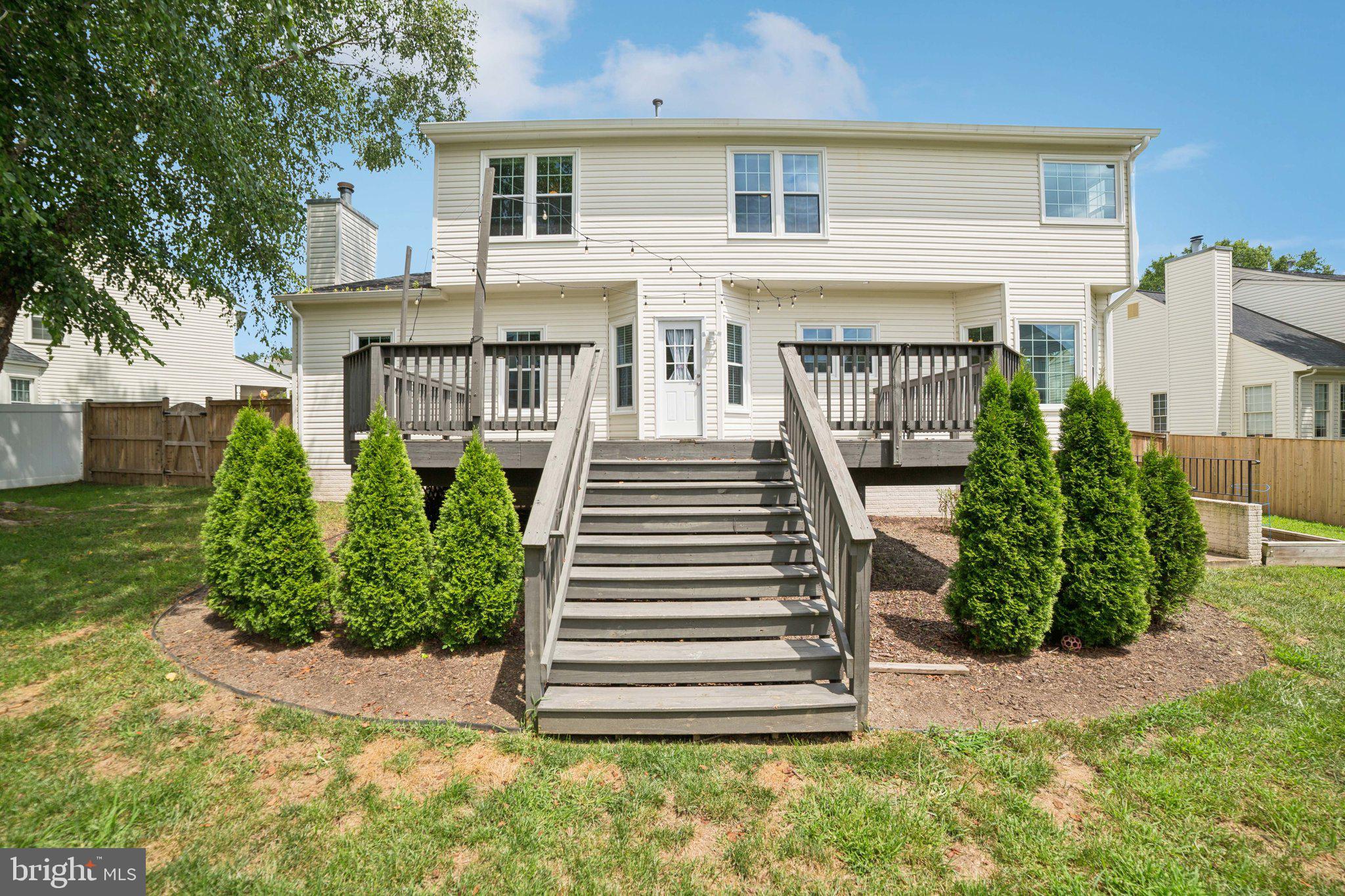 HAMPTON OAKS - Residential