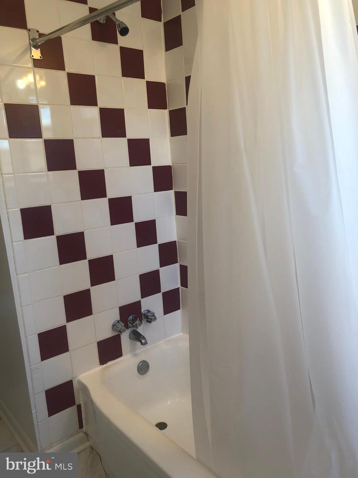 CRESCENTVILLE - Residential Lease