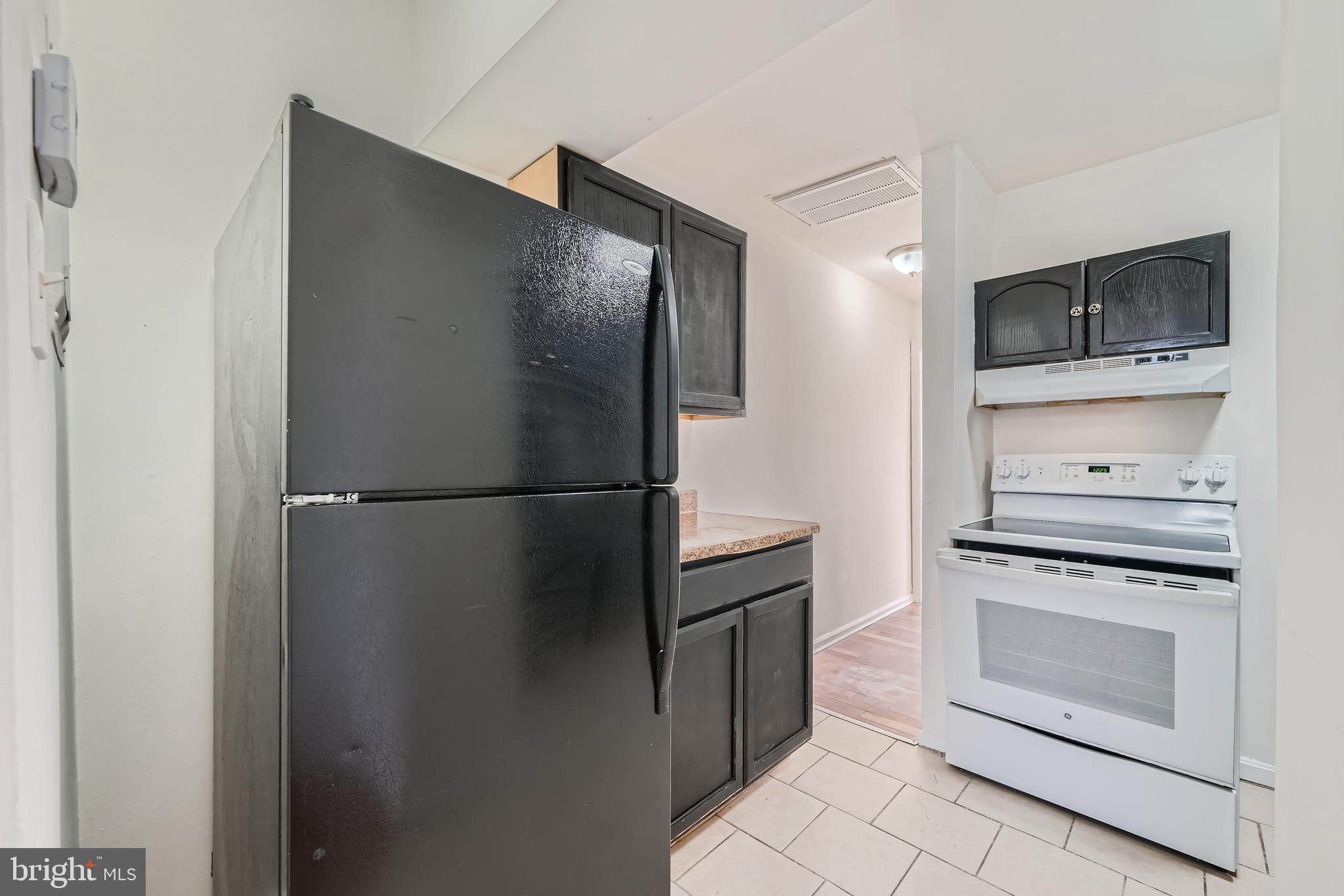 HOLLINS MARKET - Residential