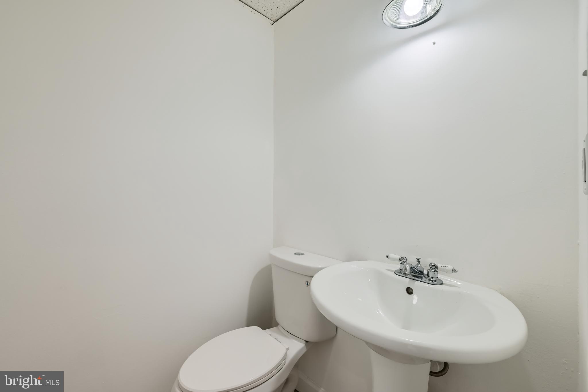 HOLLINS MARKET - Residential