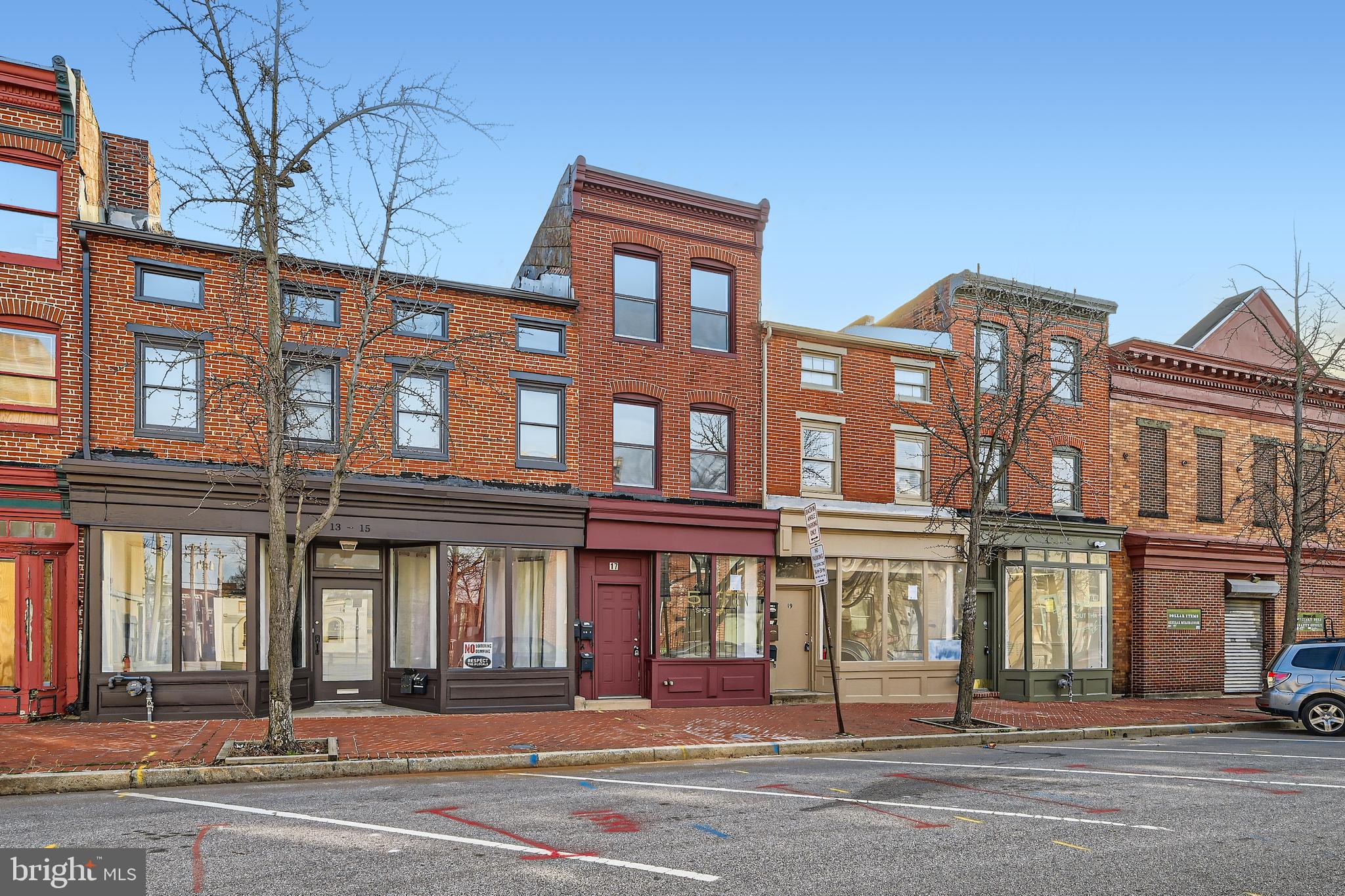 HOLLINS MARKET - Residential