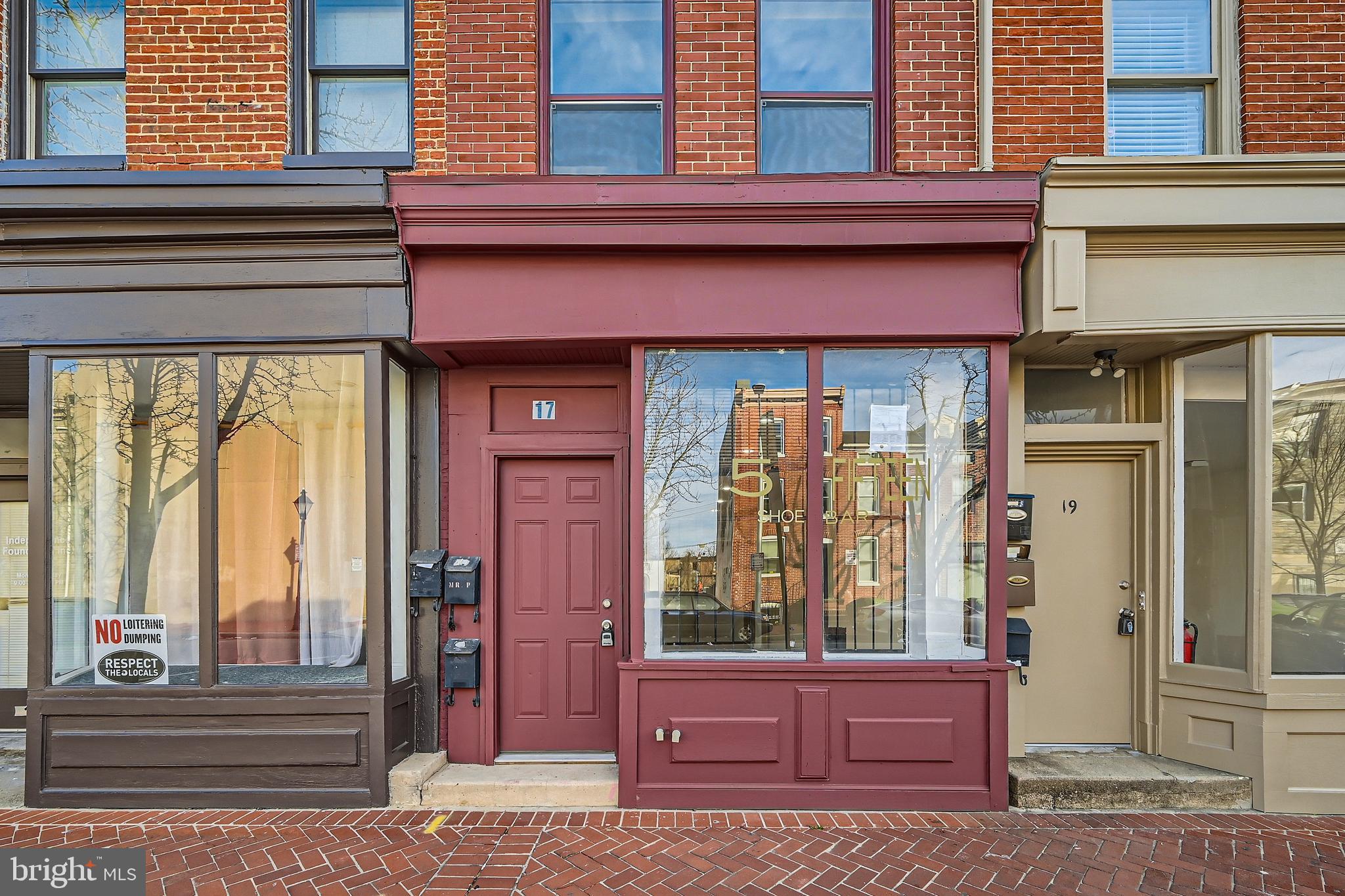 HOLLINS MARKET - Residential