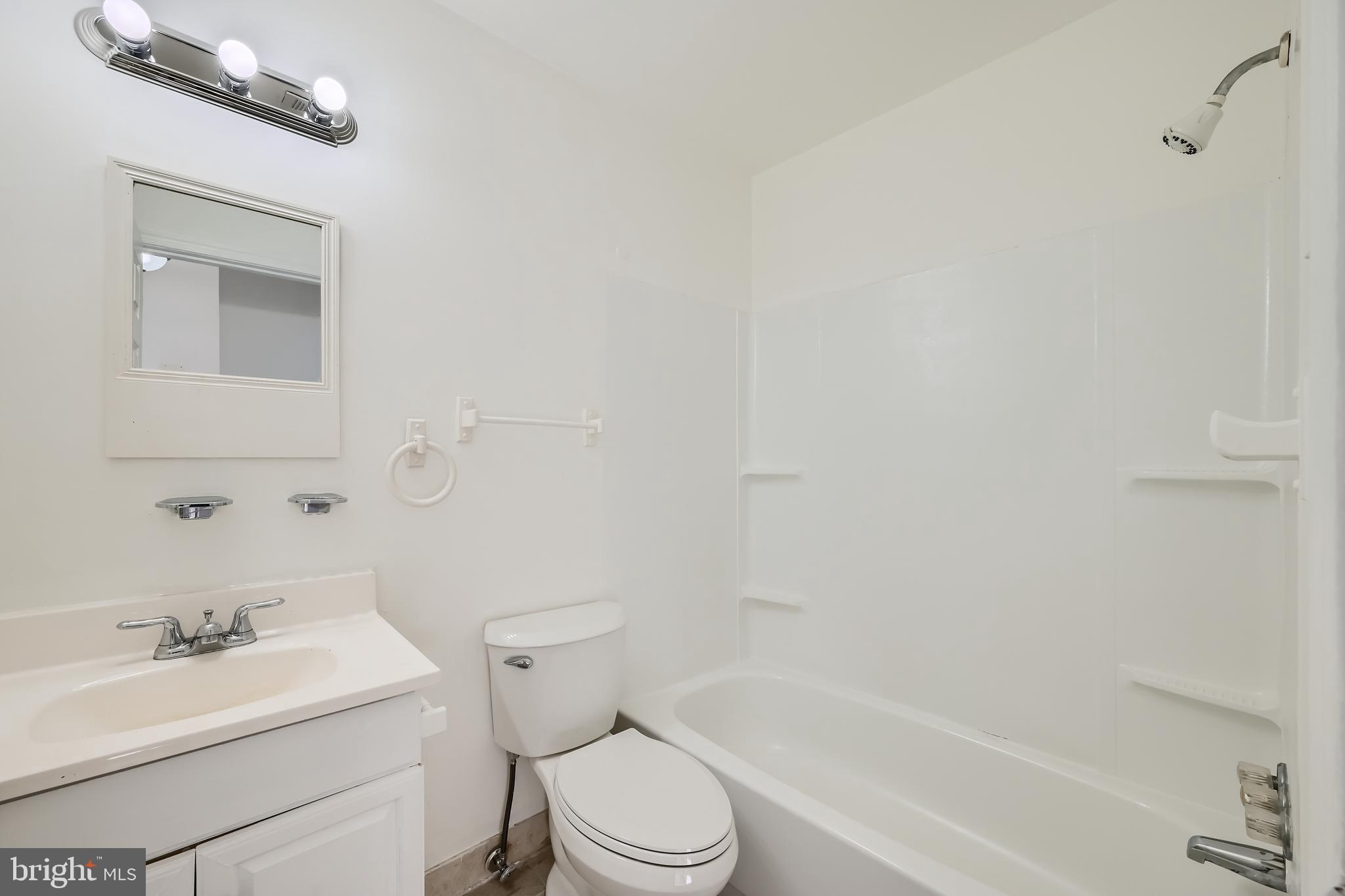 HOLLINS MARKET - Residential