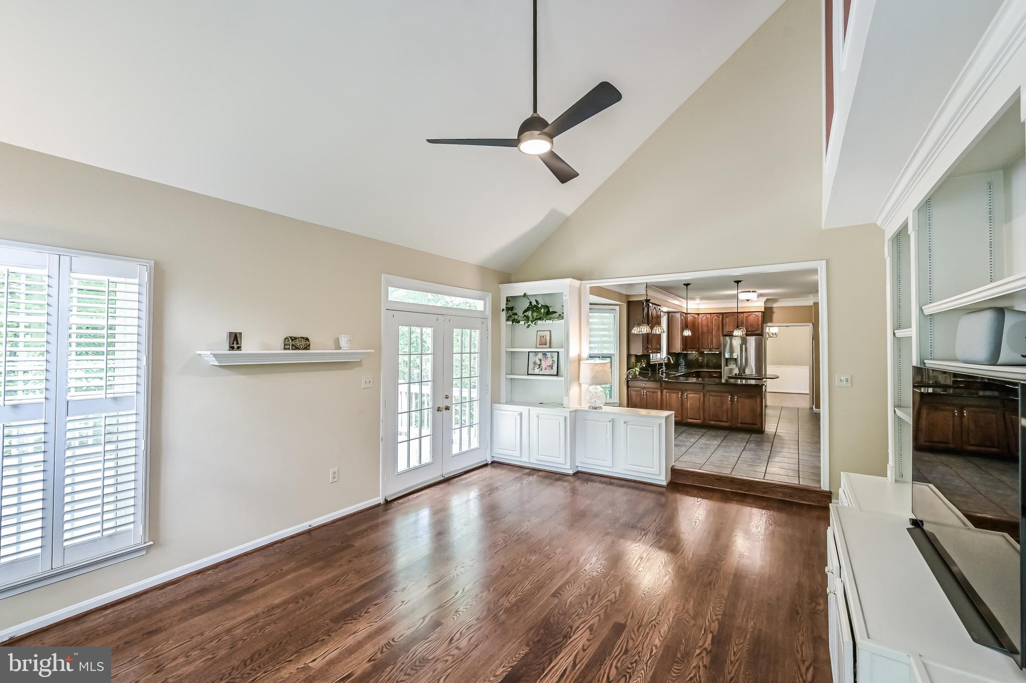 CROSSPOINTE - Residential