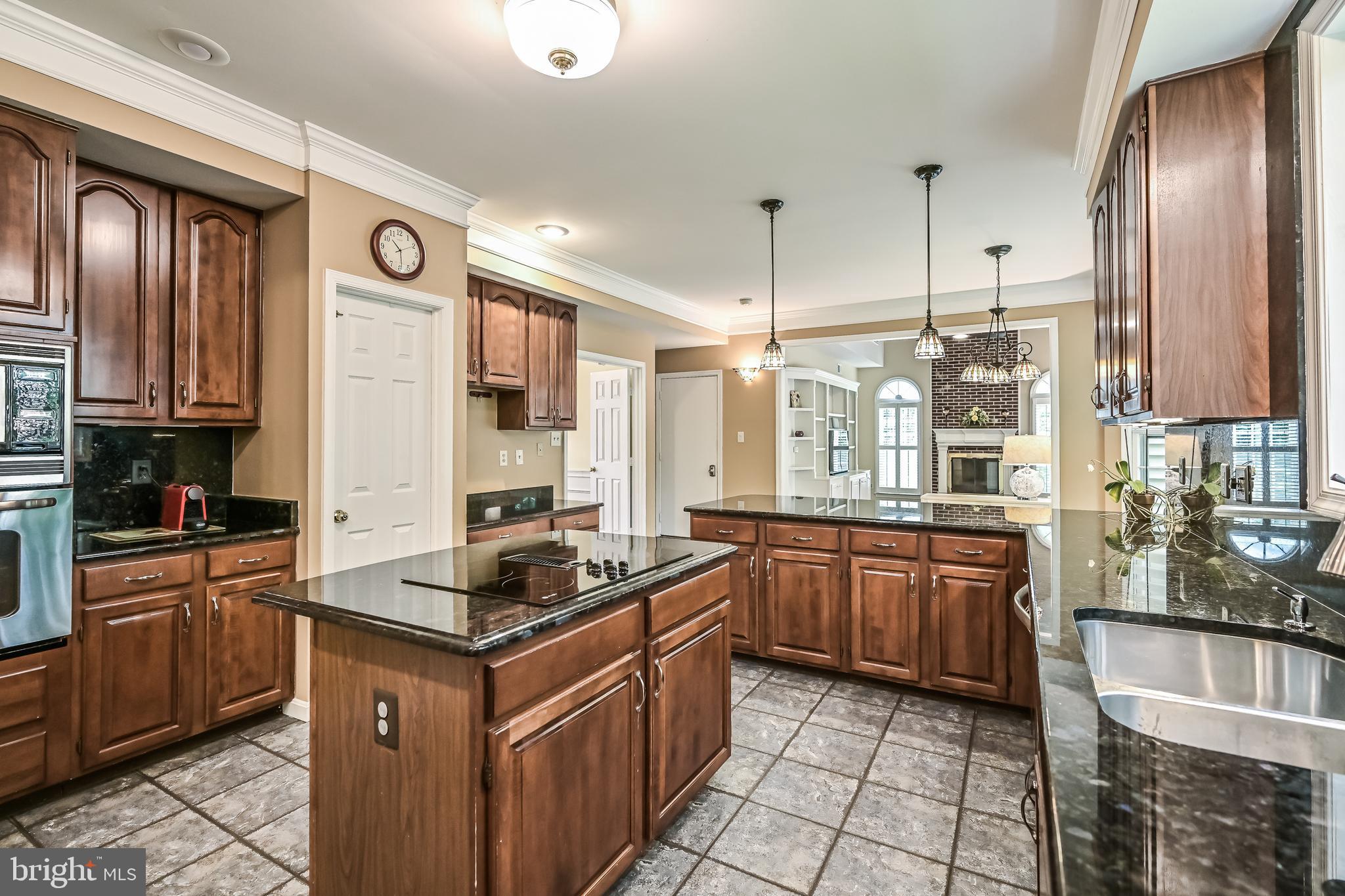 CROSSPOINTE - Residential